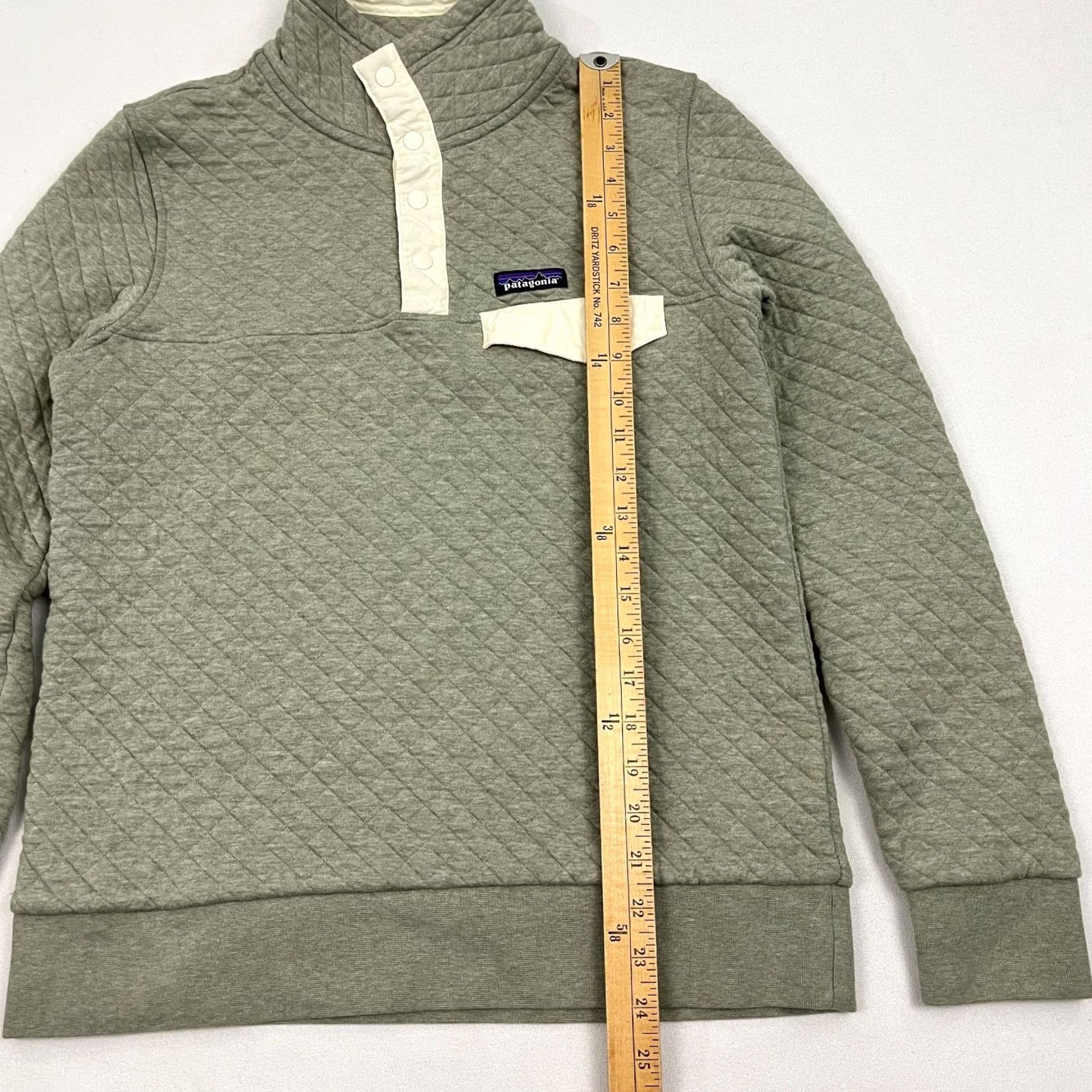 Patagonia Patagonia Quilt Snap T Pullover Womens S Green Organic Cotton Sustainable 25282 Jacket Women S Green Solid Long Sleeve Fall Winter Spring All Seasons Size S / US 4 / IT 40 - 4 Thumbnail