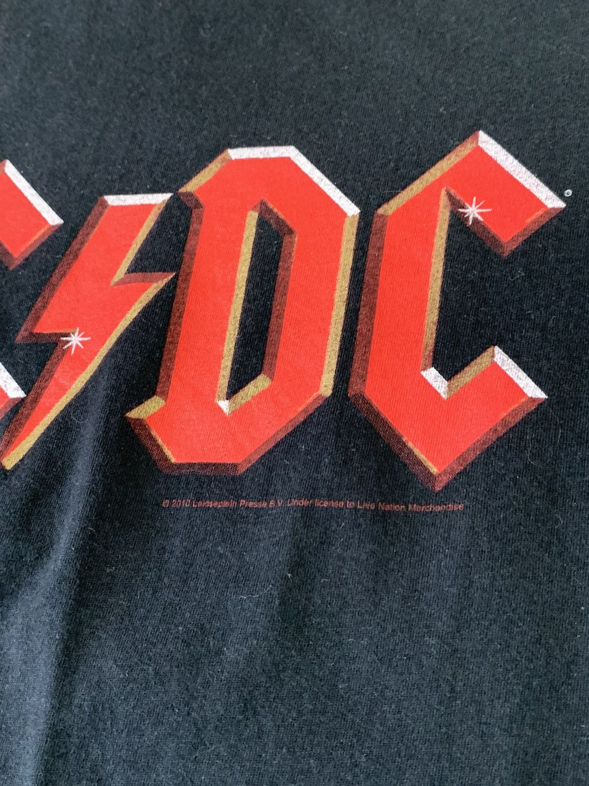 Vintage Vintage AC/DC 2010 t-shirt Size US XL / EU 56 / 4 - 7 Thumbnail