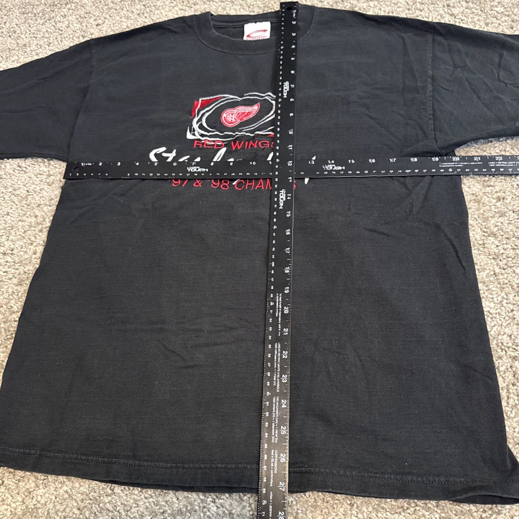 Vintage VINTAGE Detroit Red Wings T-Shirt Men M Cadre Red 1997/1998 Stanley Cup Champions NHL Hockey Size US M / EU 48-50 / 2 - 5 Thumbnail