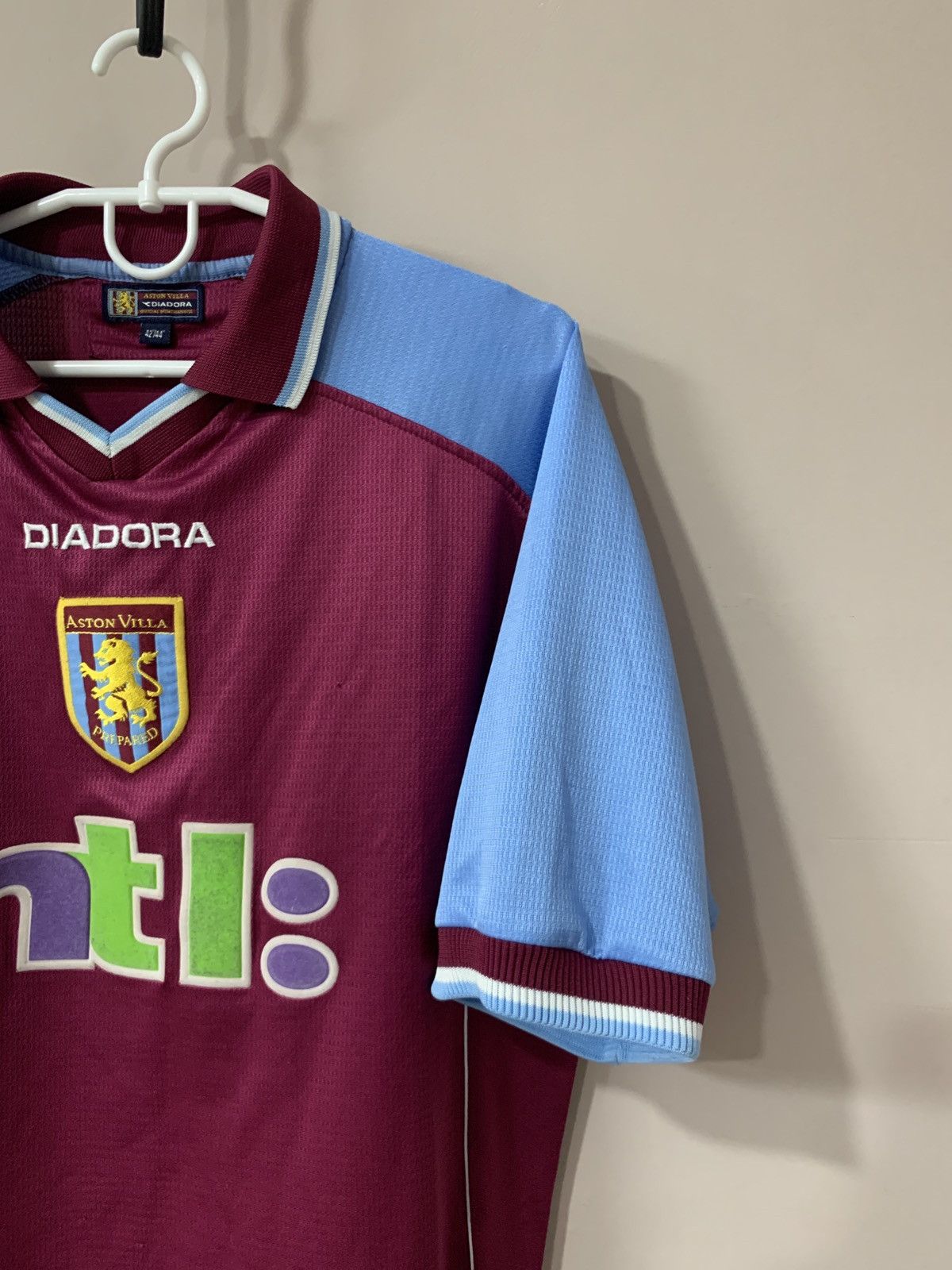 Diadora Aston Villa Vintage Football Shirt Diadora Soccer Jersey M Size US M / EU 48-50 / 2 - 4 Thumbnail