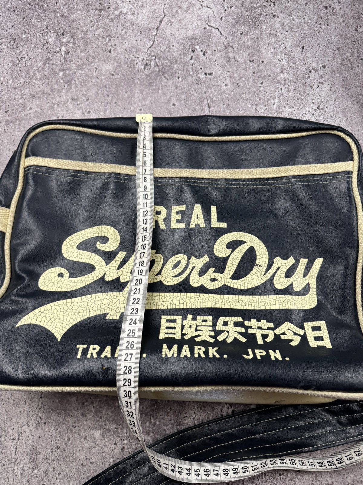 Japanese Brand VINTAGE JAPANESSE SUPERDRY LEATHER EVISU MESSRNGER BAG Size ONE SIZE - 1 Thumbnail
