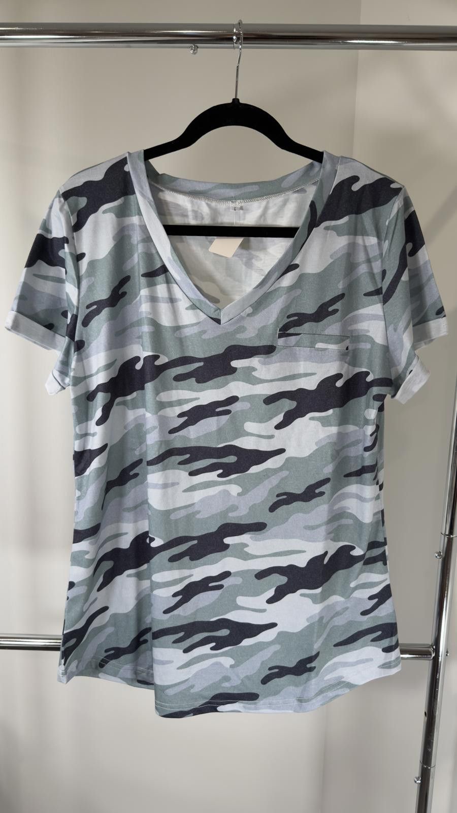 Designer Camo Print V-Neck T-Shirt - Stylish & Comfortable Size L / US 10 / IT 46 - 1 Thumbnail