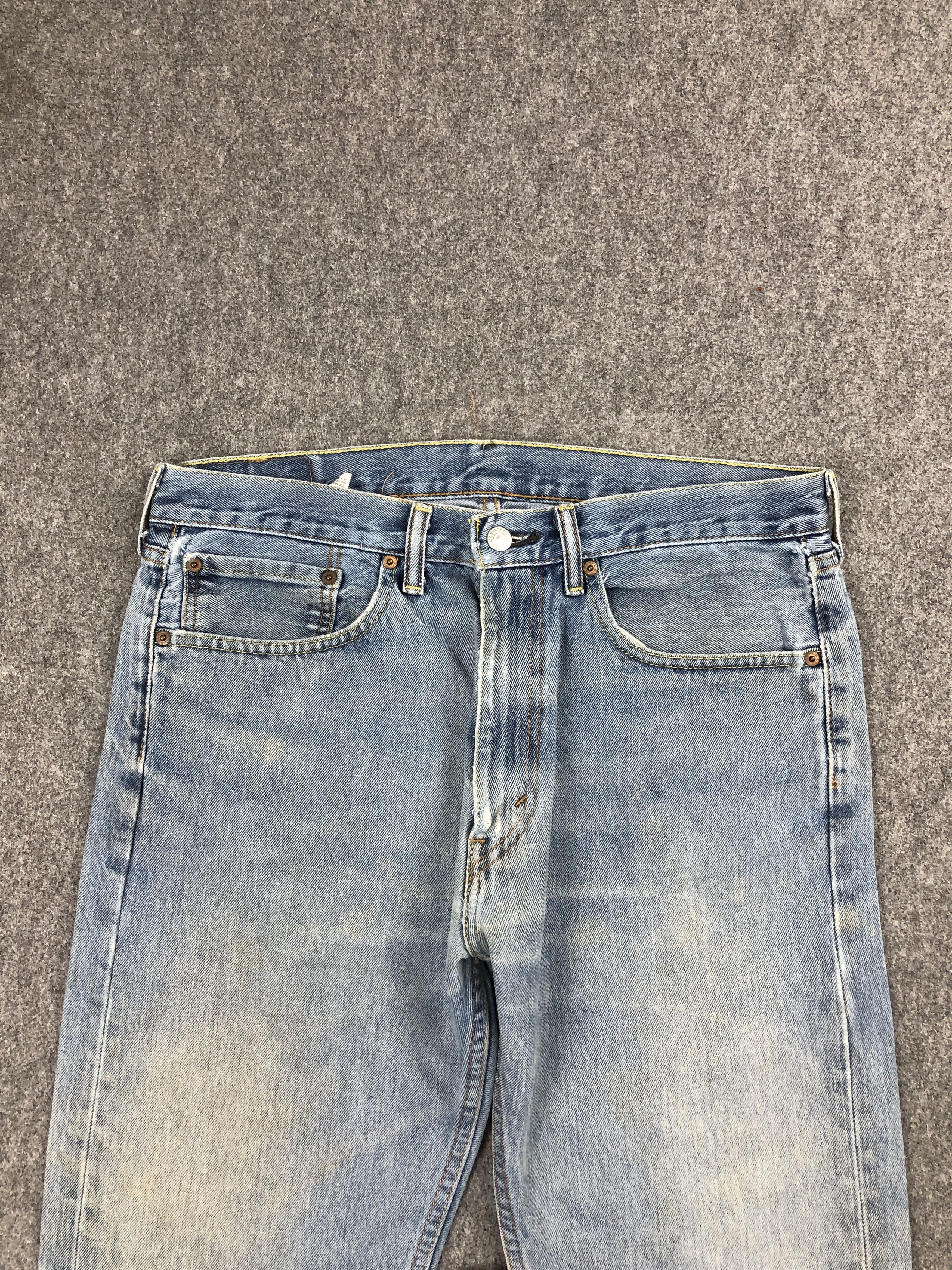 Levi's × Vintage Lightwash Vintage Levis 505 Jeans DP2456 Size US 33 - 2 Thumbnail