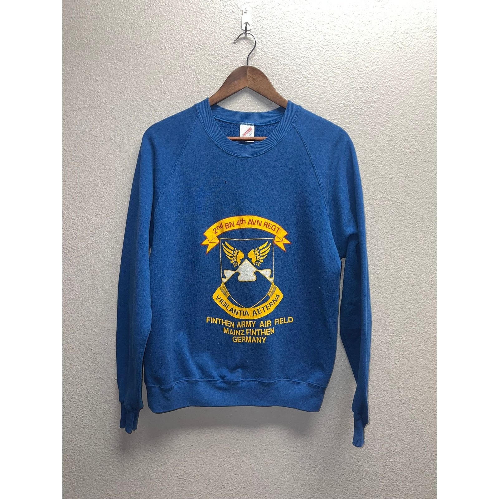 Vintage Vintage Germany Air Force Sweatshirt Finthen Air Field VTG L Size US L / EU 52-54 / 3 - 1 Thumbnail