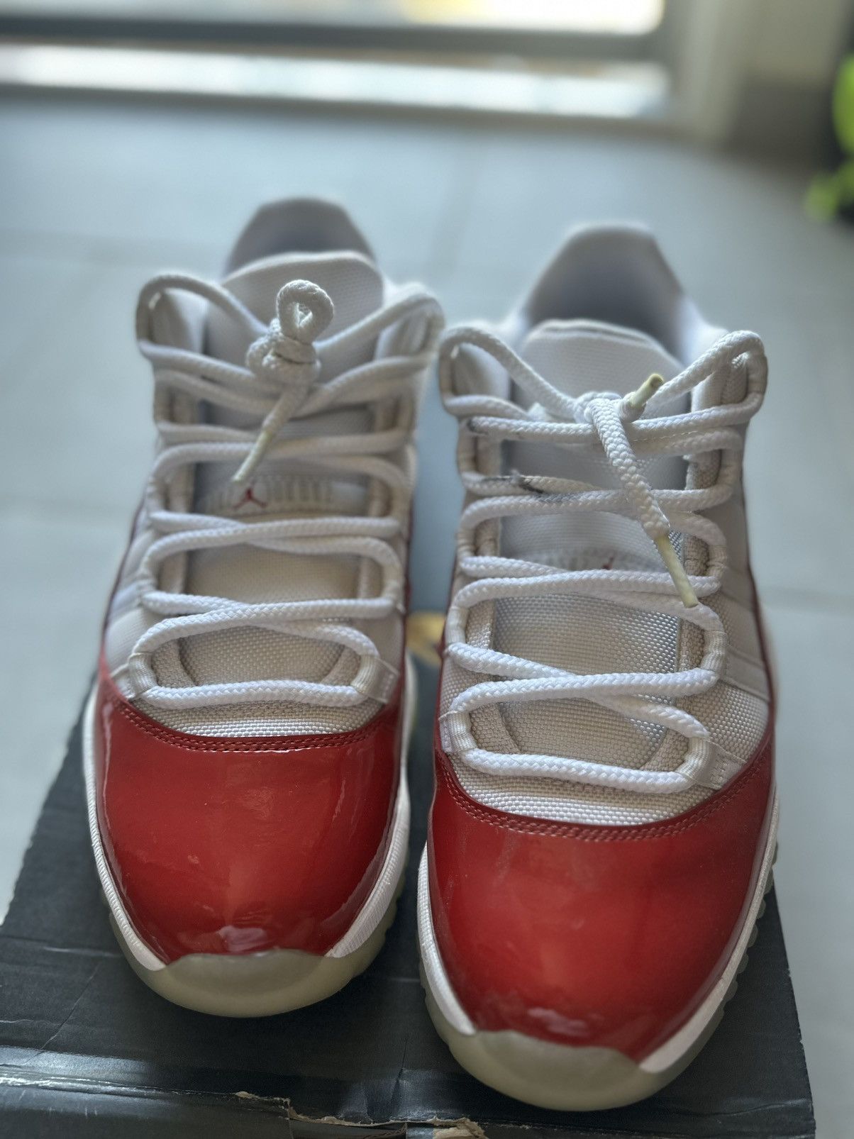Jordan Brand × Nike Air Jordan 11 Low Cherries Size 10 Men’s Size US 10 / EU 43 - 4 Thumbnail