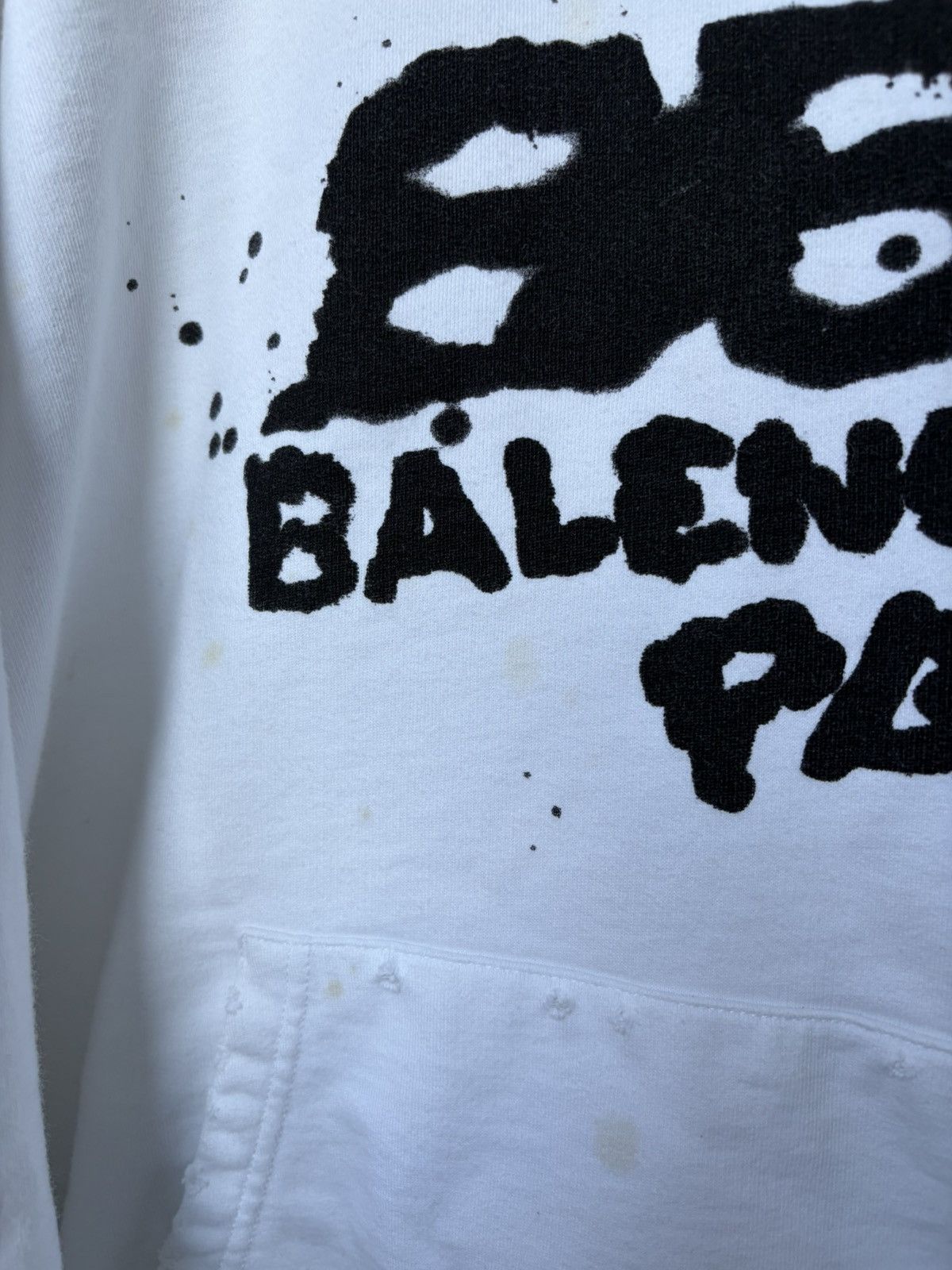 Balenciaga Balenciaga BB Logo Hoodie White Small Distressed Paris Rare Size US S / EU 44-46 / 1 - 6 Thumbnail