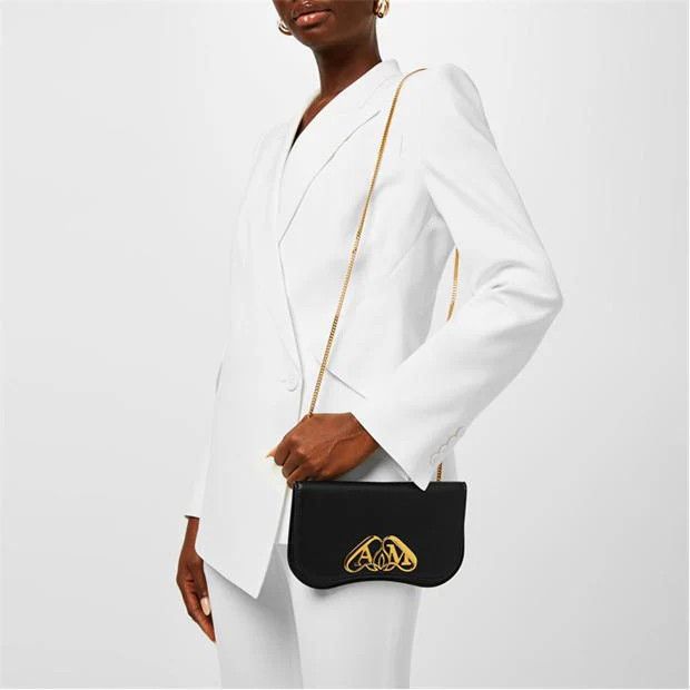 Alexander McQueen o1g2r1mq0824 Size: OS / Seal Phone Pouch in Black Size ONE SIZE - 4 Thumbnail