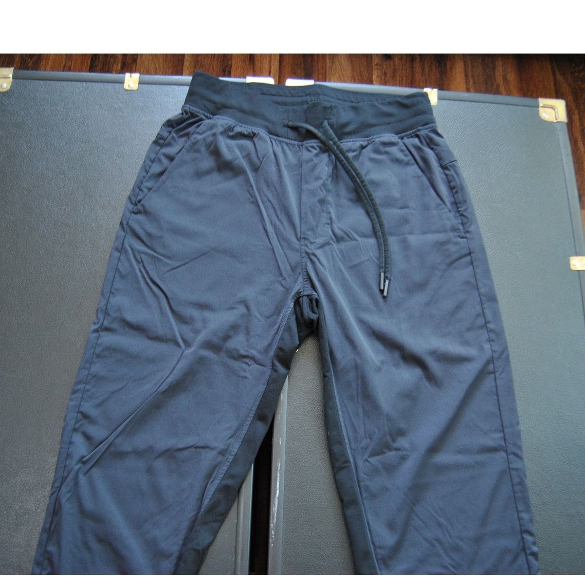 Lululemon Lululemon X-Small Two-Tone Black Sweatpants w/ Pockets Size US 26 / EU 42 - 3 Thumbnail