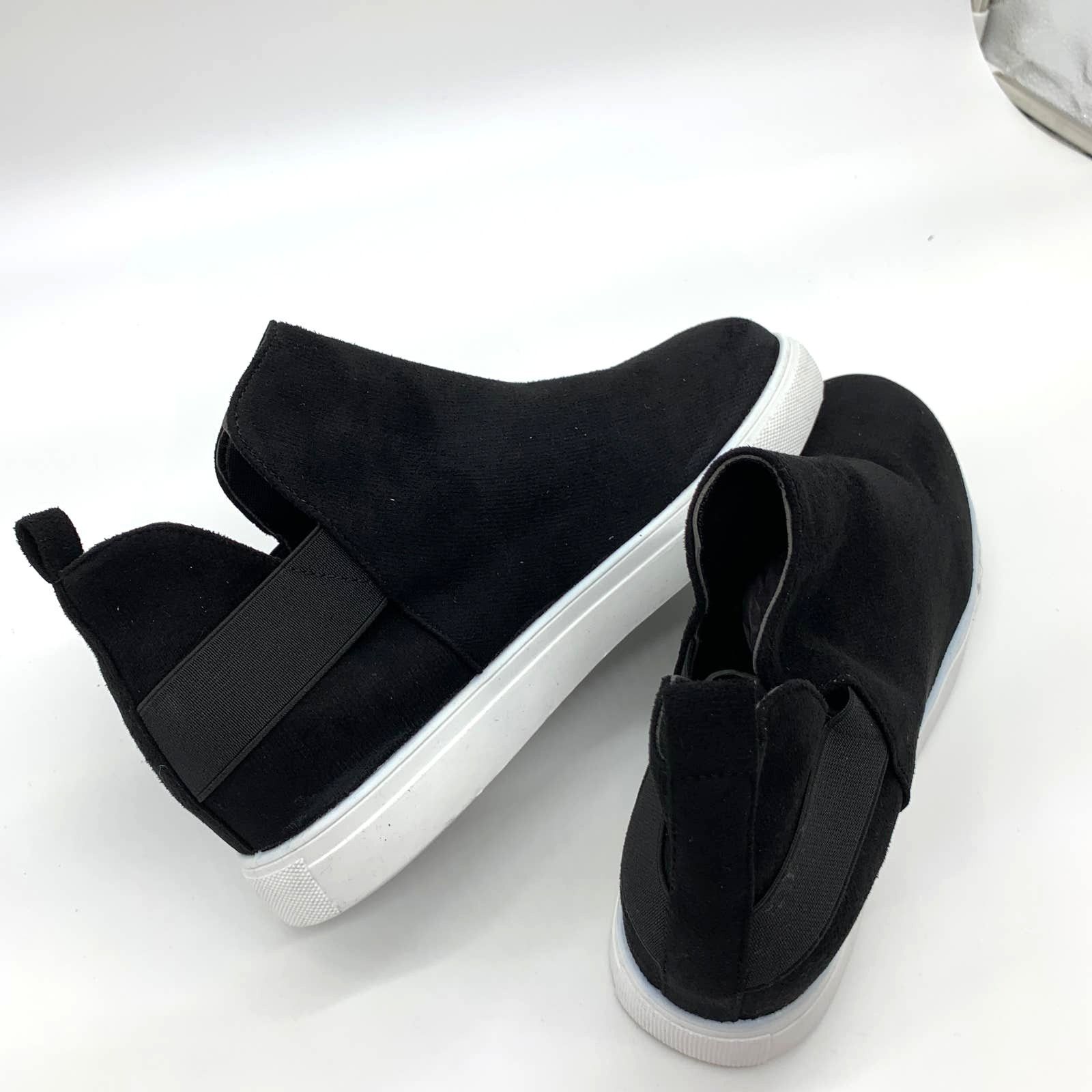 Other Black Womens Slip-On Size 9 Diana Hi-Top Sneaker Size US 9 / IT 39 - 5 Thumbnail