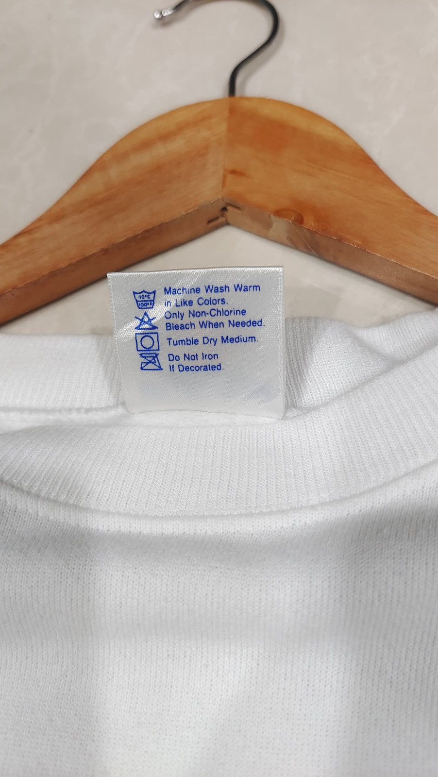 Vintage VINTAGE 90s HARD ROCK CREWNECK Size US M / EU 48-50 / 2 - 3 Thumbnail