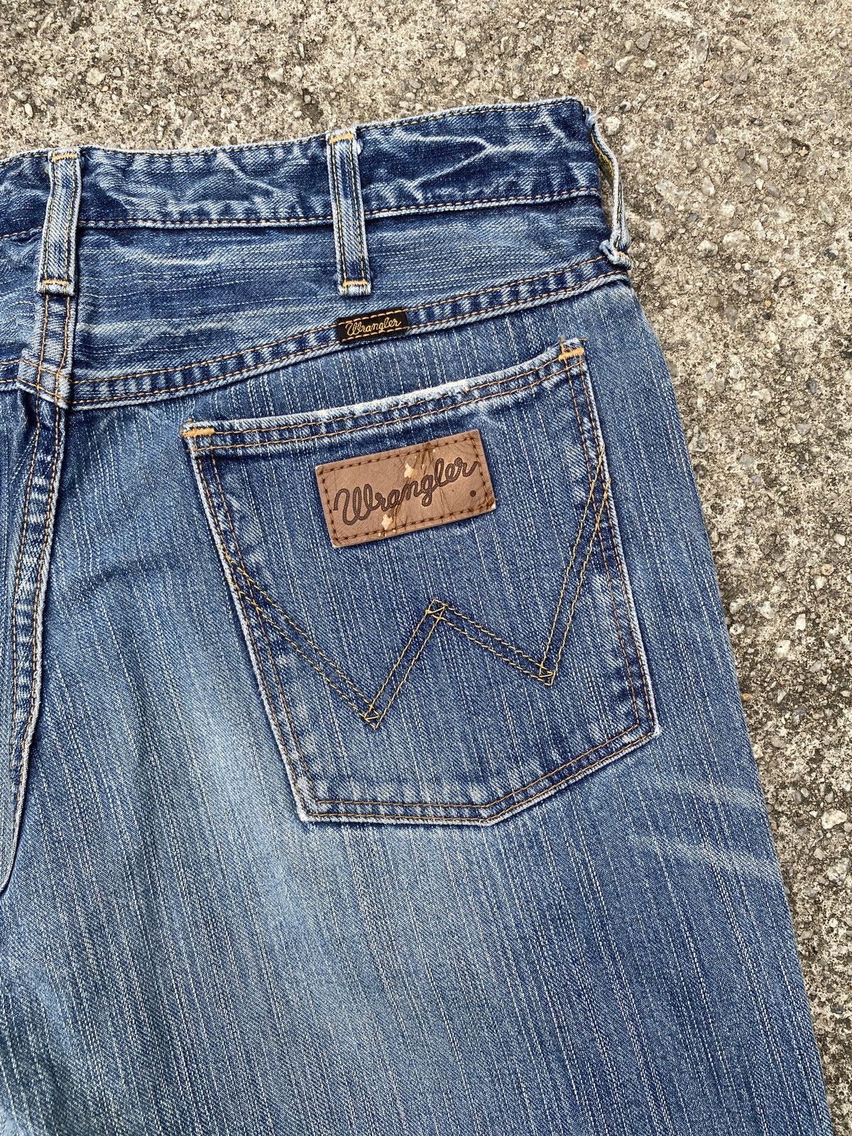 If Six Was Nine × Tornado Mart × Wrangler 2000s - Wrangler Blue Washed Flare Jeans Size US 31 - 14 Thumbnail