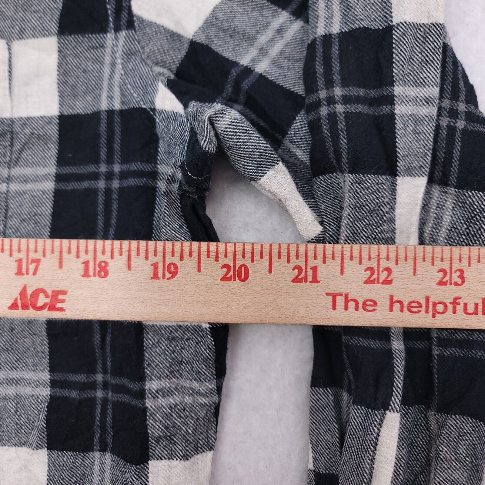 Old Navy Old Navy Buffalo Check Flannel Shirt Men Size Medium M Black Size US M / EU 48-50 / 2 - 8 Thumbnail
