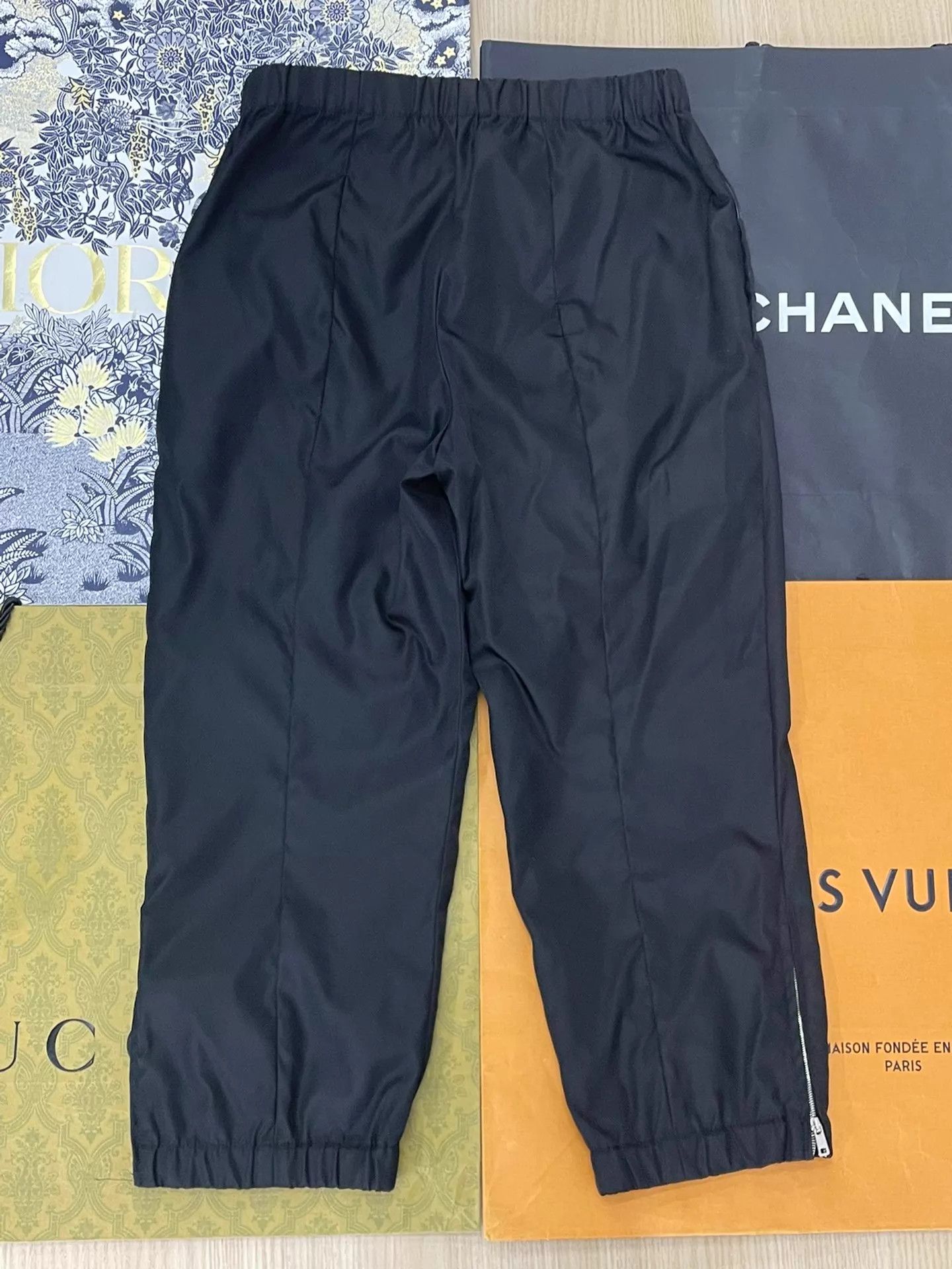 Prada Prada Black Triangle Logo Nylon Pants 40 Size 27" / US 4 / IT 40 - 3 Thumbnail