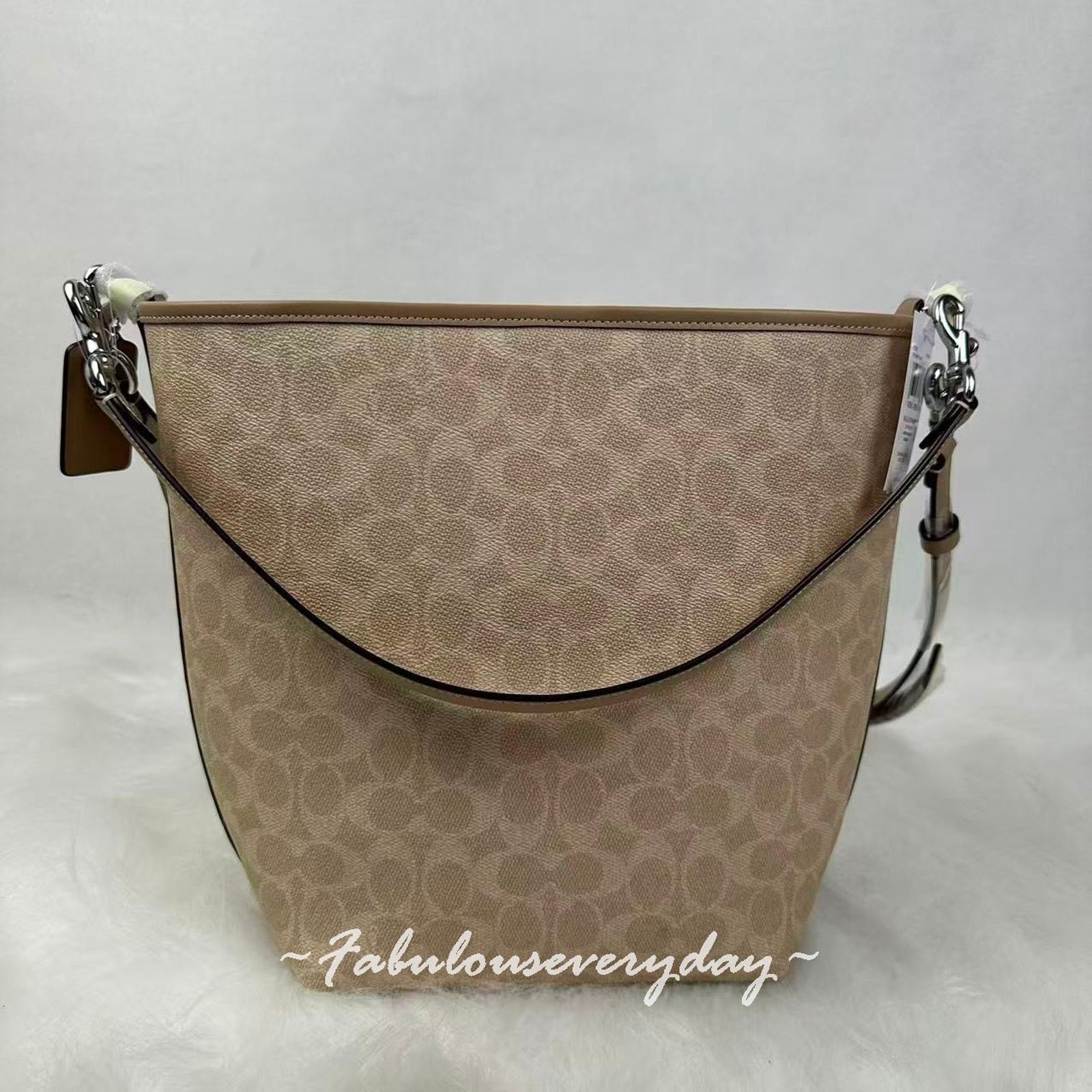Coach Coach City Large Bucket Bag Crossbody Sig Canvas Sand/Taupe Size ONE SIZE - 4 Thumbnail