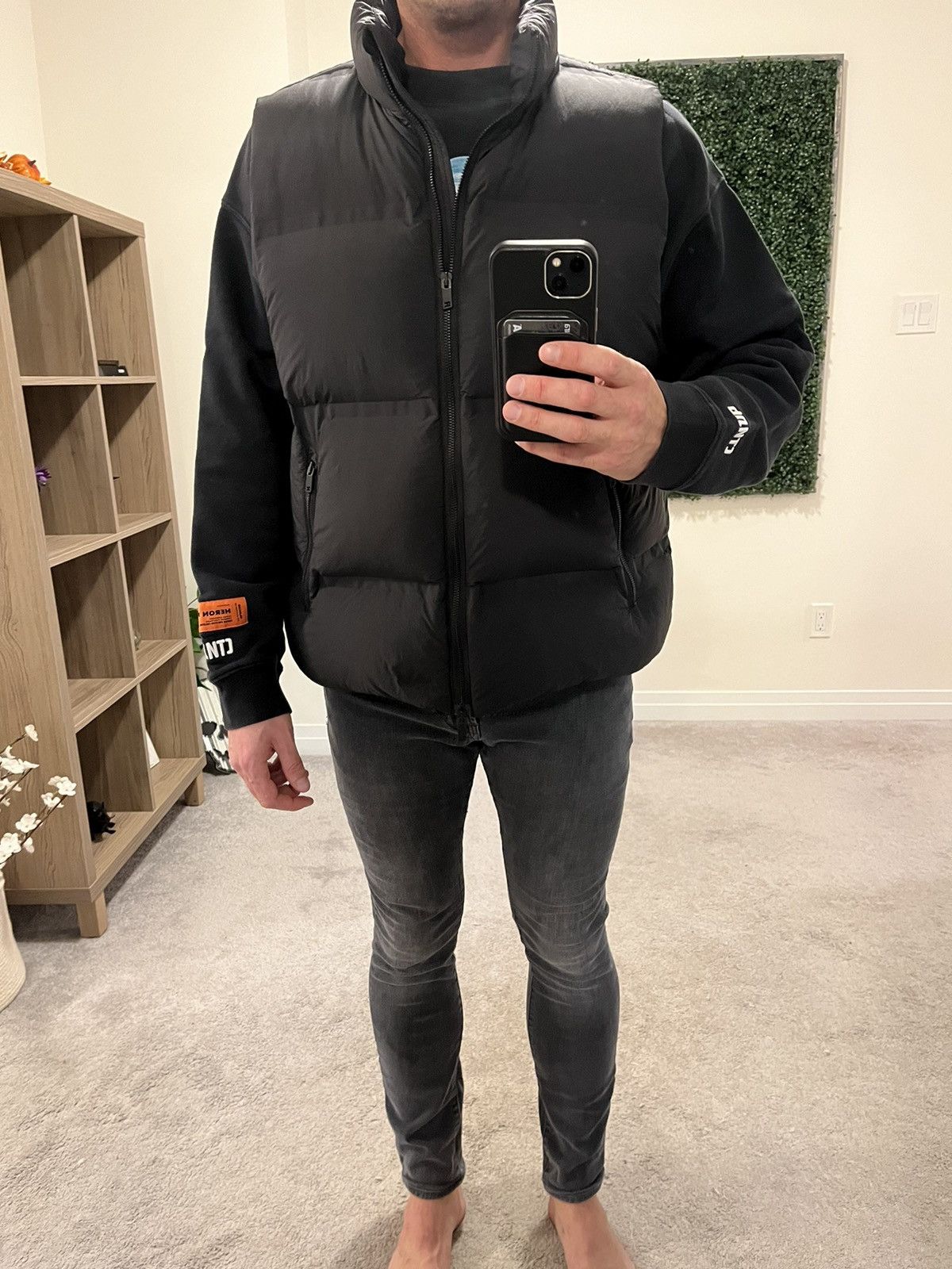 Represent Clo. New REPRESENT CLO Down Puffer Vest in Concrete(Large) Size US L / EU 52-54 / 3 - 7 Thumbnail