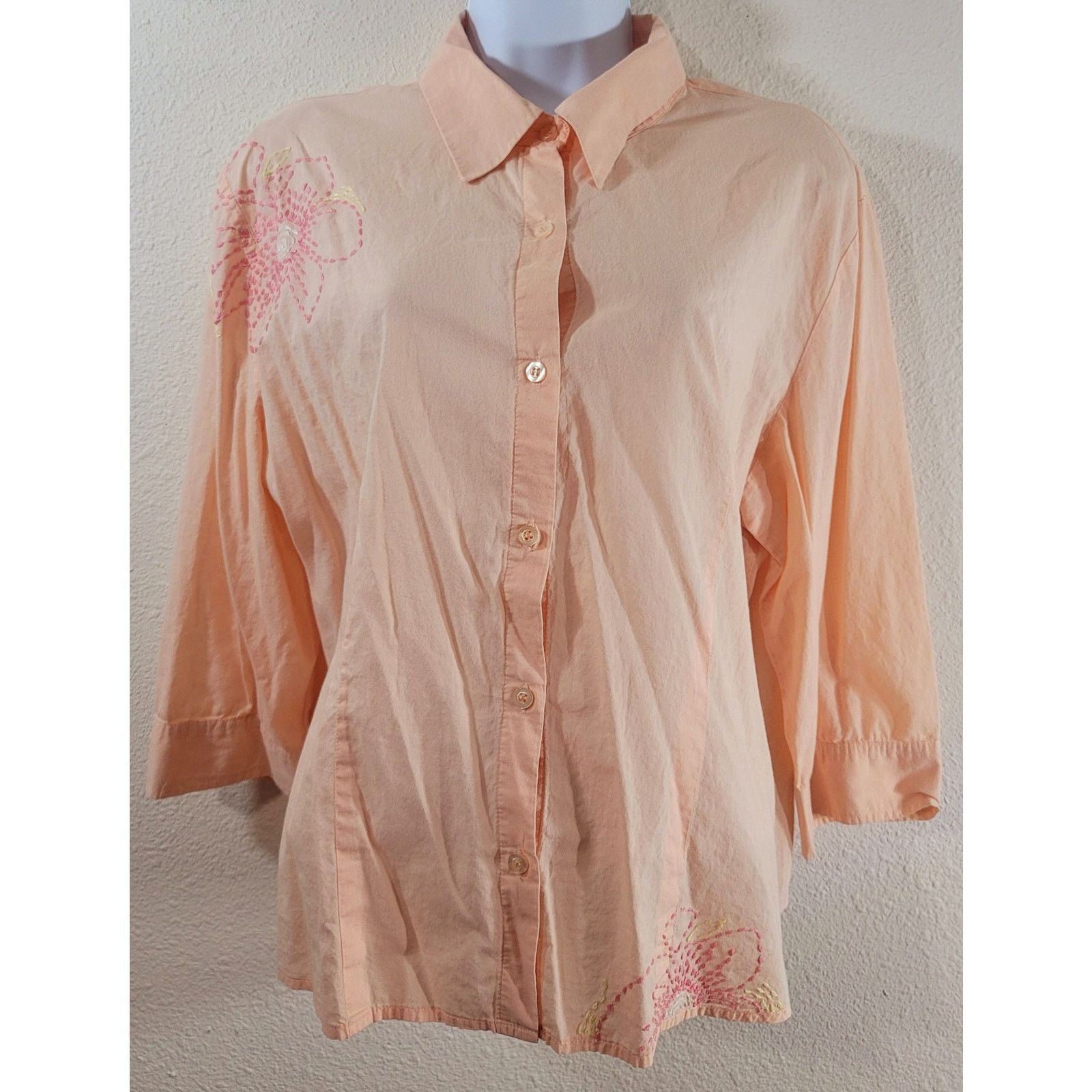 Other New York & Company Orange Embroidered Flower Button Top XL Size XL / US 12-14 / IT 48-50 - 1 Thumbnail