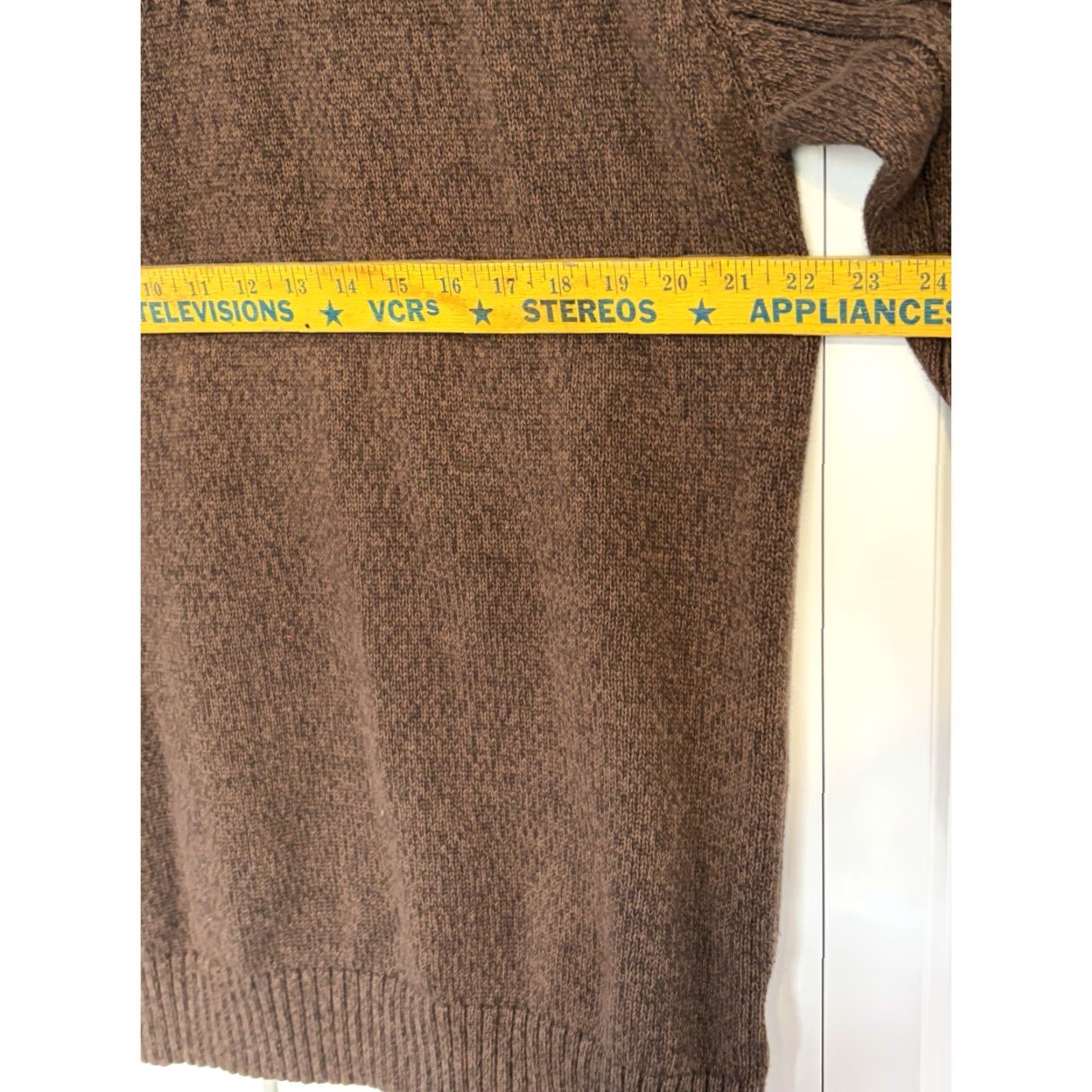 Vintage VINTAGE Columbia Sweater Men XL Brown Long Sleeve V-Neck Pullover Regular Knit Logo Winter Fall Spring Size US XL / EU 56 / 4 - 3 Thumbnail