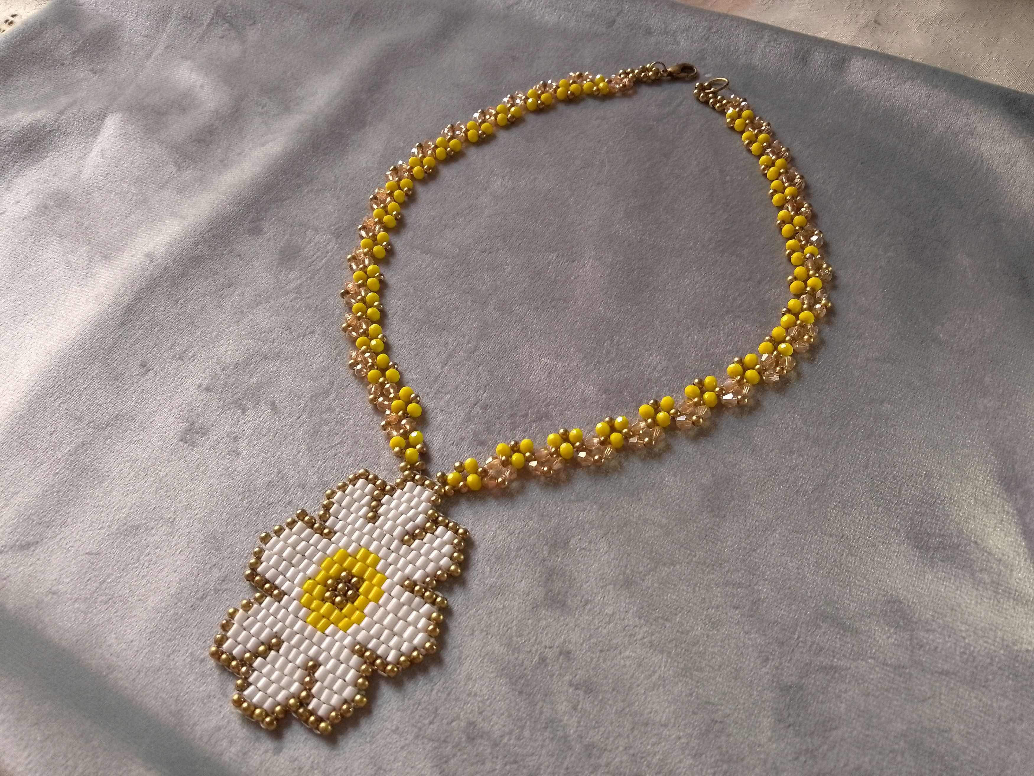 Handmade Necklace in Crystal Yellow Beaded Flower Pendant Elegant Size ONE SIZE - 5 Thumbnail