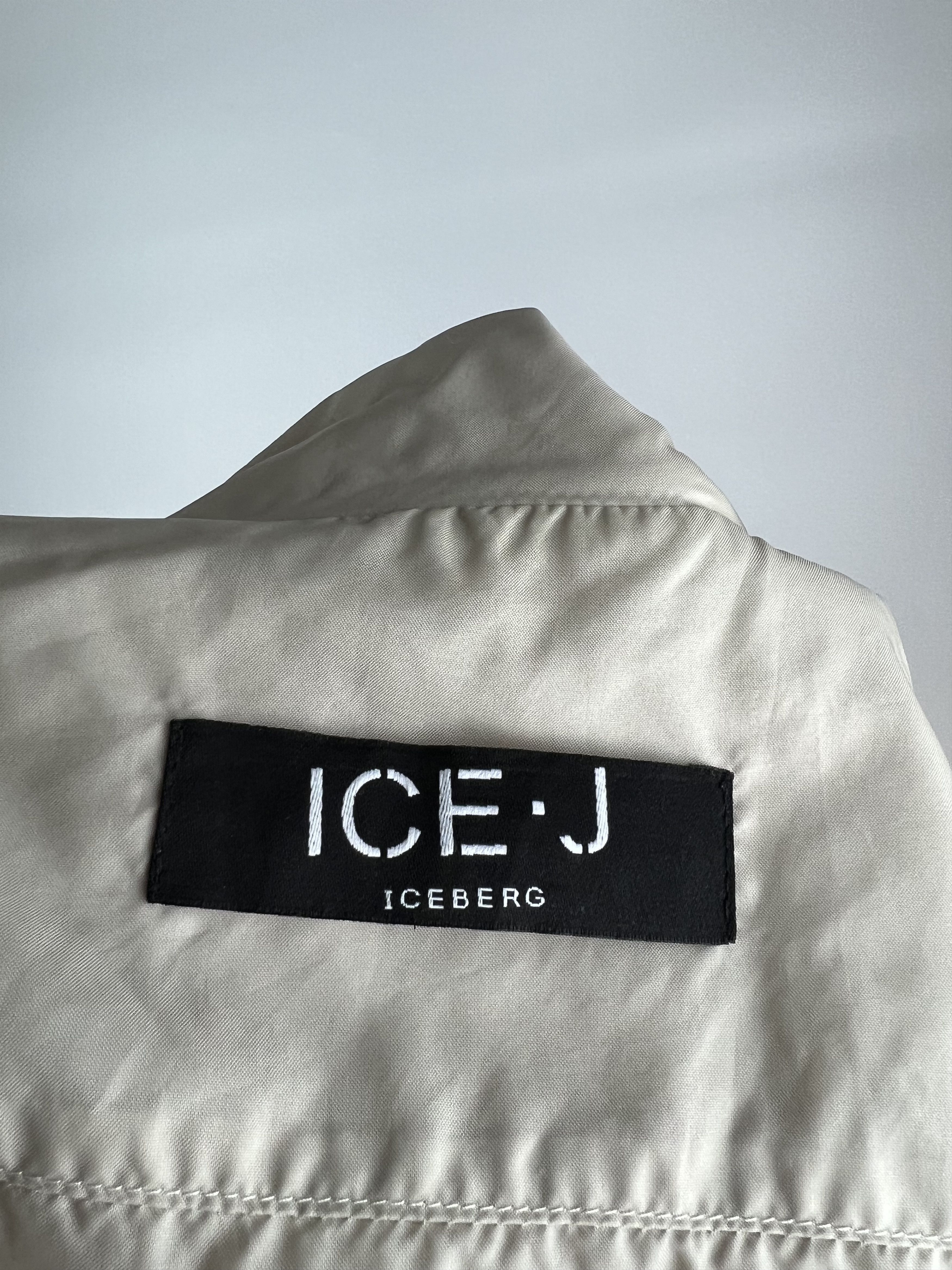 Iceberg × Vintage Iceberg Vintage Women's Full Zip Nylon Jacket Size IT42/M Size M / US 6-8 / IT 42-44 - 7 Thumbnail