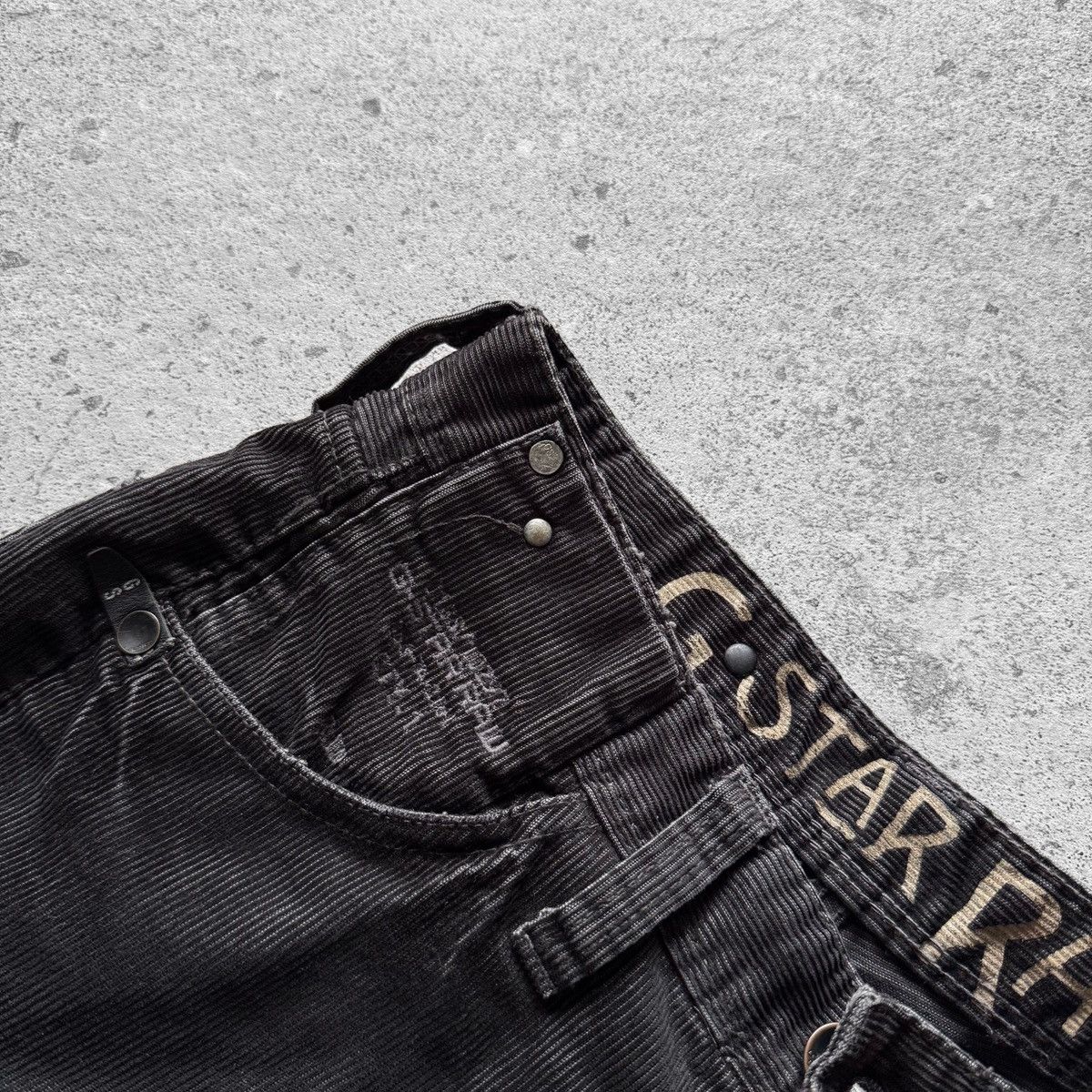 G-Star G-Star Raw Vintage Faded Black Straight Fit Corduroy Jeans Size US 30 / EU 46 - 6 Thumbnail