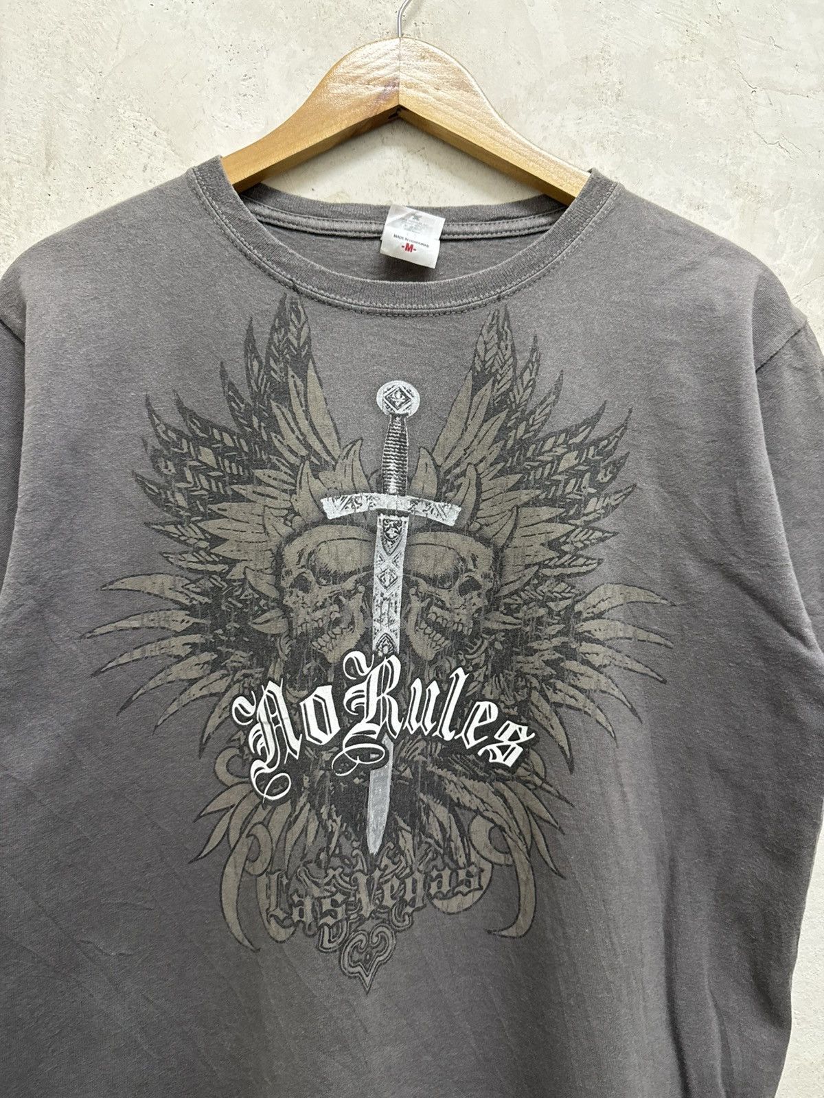 Affliction 2000s sword skulls grunge affliction tapout tee Size US M / EU 48-50 / 2 - 2 Thumbnail