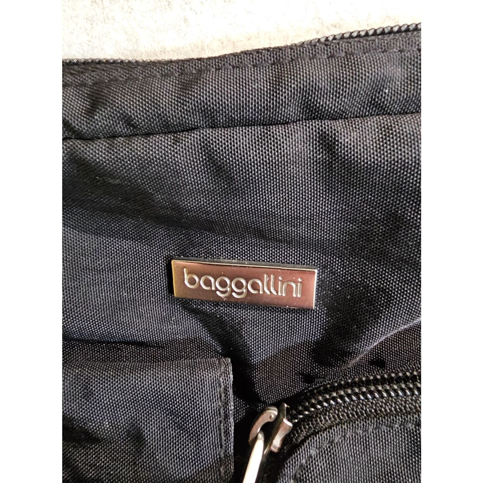 Vintage Baggallini Everyplace Crossbody Bag Purse Black Nylon Tan Lining Medium Women Crossbody Bag Size ONE SIZE - 4 Thumbnail