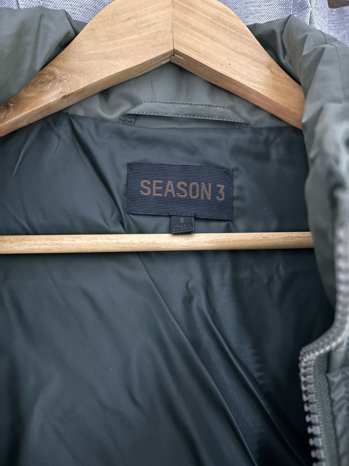 Yeezy Yeezy season 3 Military green waxed cotton down jacket Size US S / EU 44-46 / 1 - 4 Thumbnail