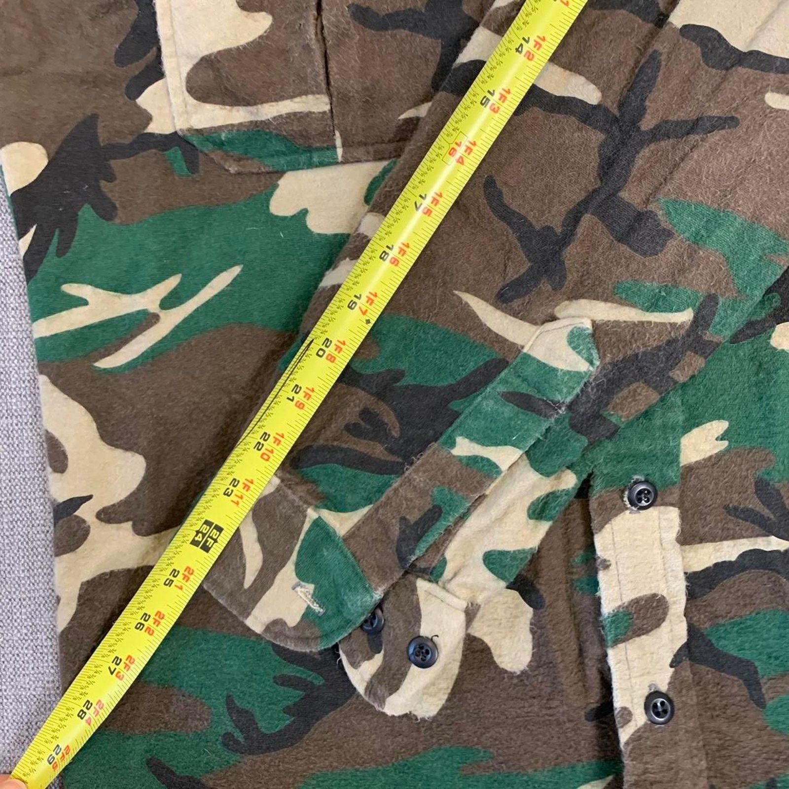 Vintage Vintage Cabela's Woodland Camo button up flannel shirt Size US L / EU 52-54 / 3 - 8 Thumbnail