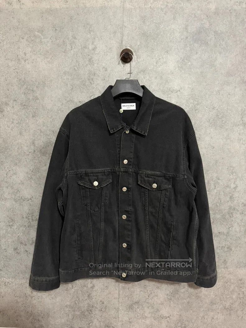 Balenciaga Balenciaga Graffiti Denim Jacket Black. Size US XS / EU 42 / 0 - 3 Thumbnail