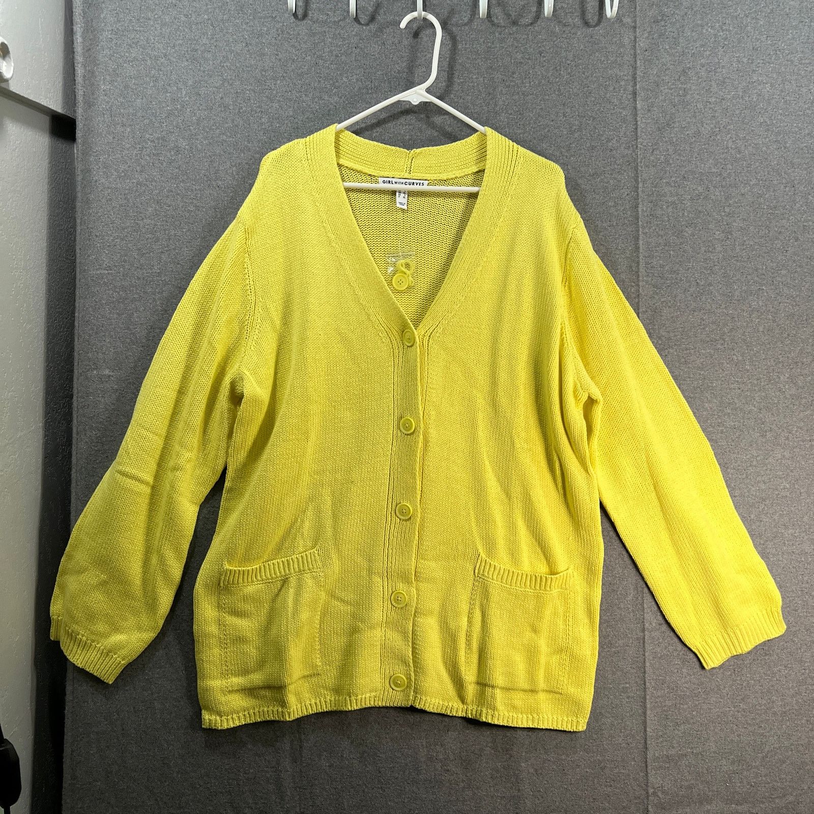 Other Girl With Curves Button-Front V-Neck Cardigan Lemon Size L / US 10 / IT 46 - 1 Thumbnail