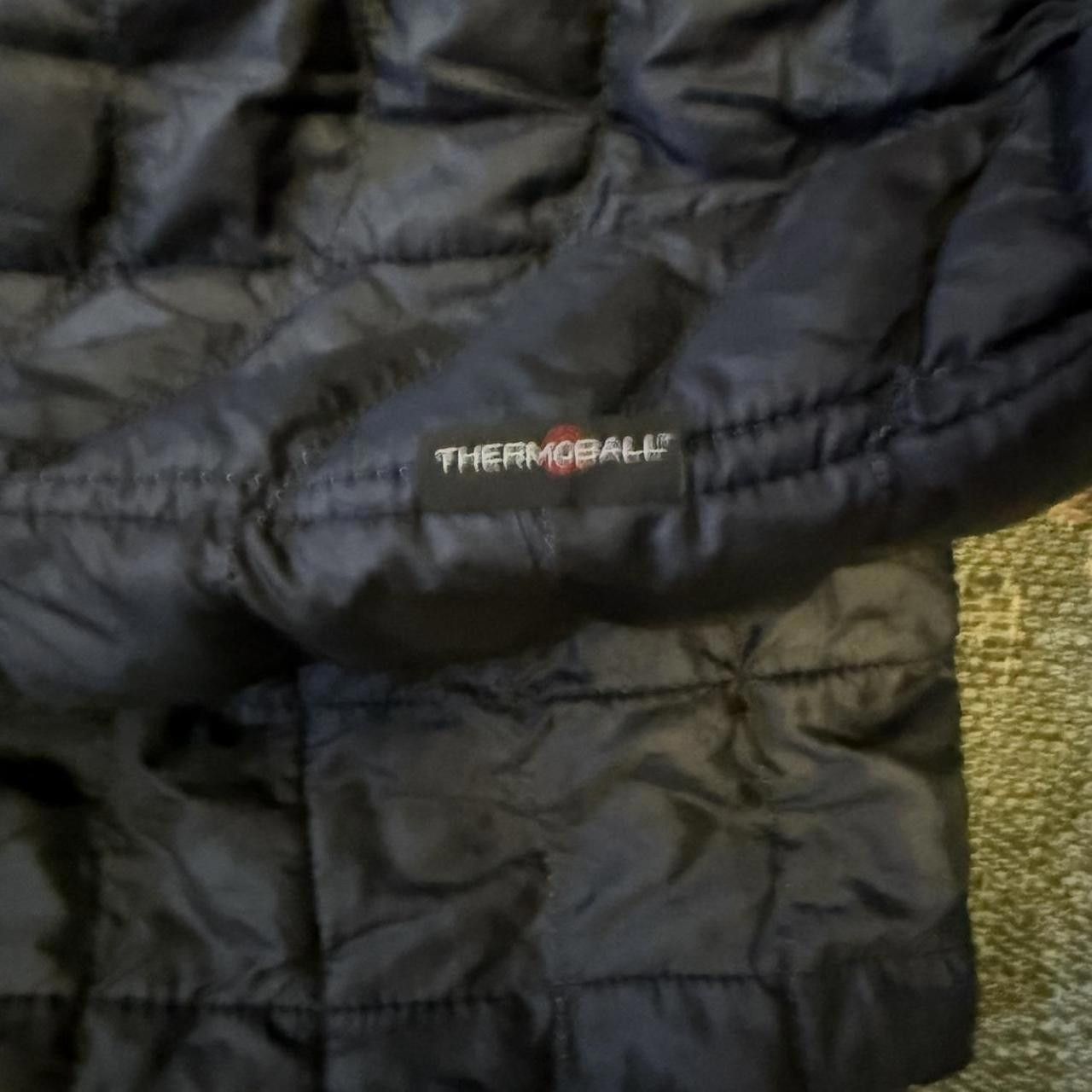 The North Face The North Face navy blue insulated thermoball puffer jacket Size US S / EU 44-46 / 1 - 4 Thumbnail