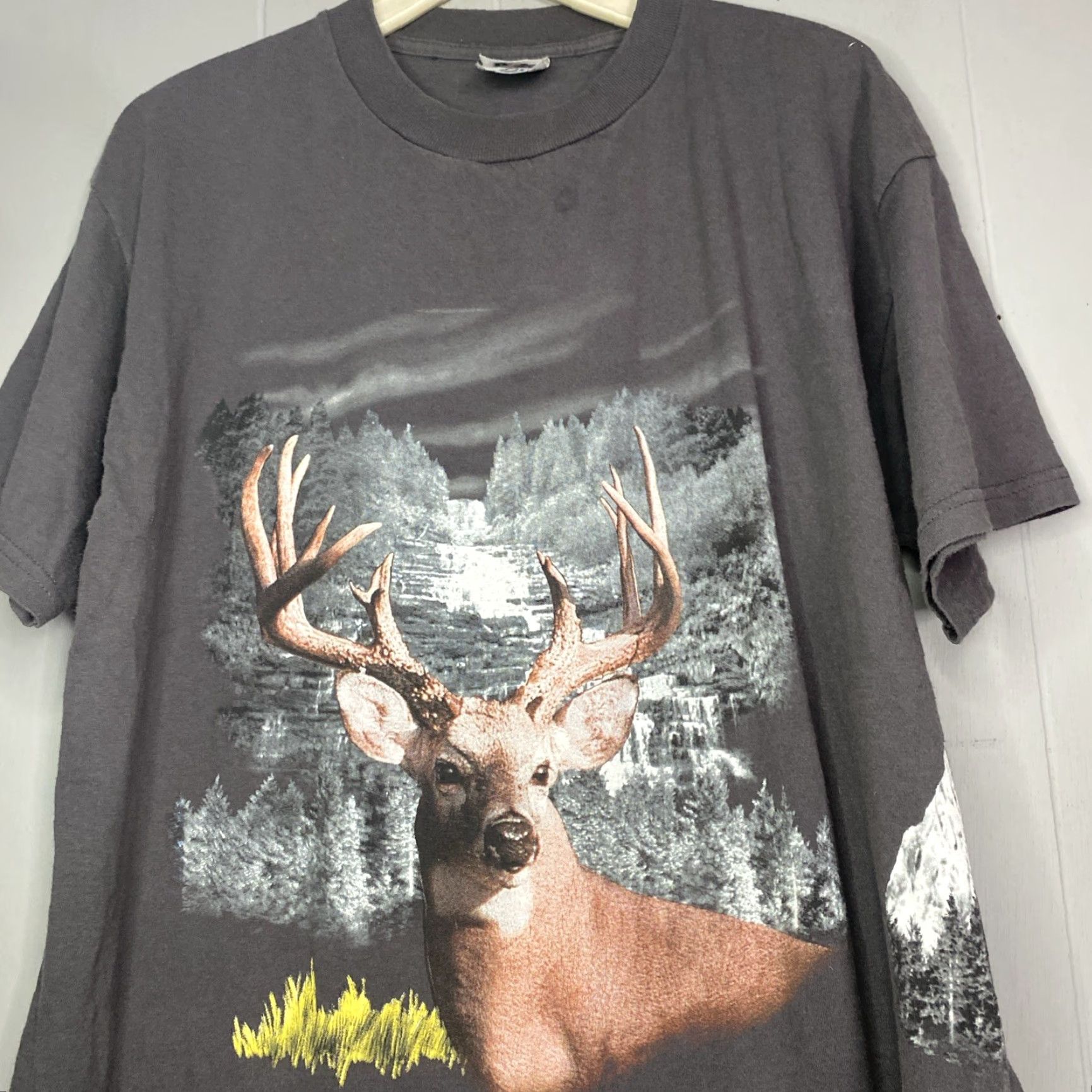 Vintage VINTAGE AOP Deer Nature T Shirt Adult Large Gray 90s Y2K Wrap Around Hunting Mens Size US L / EU 52-54 / 3 - 2 Thumbnail