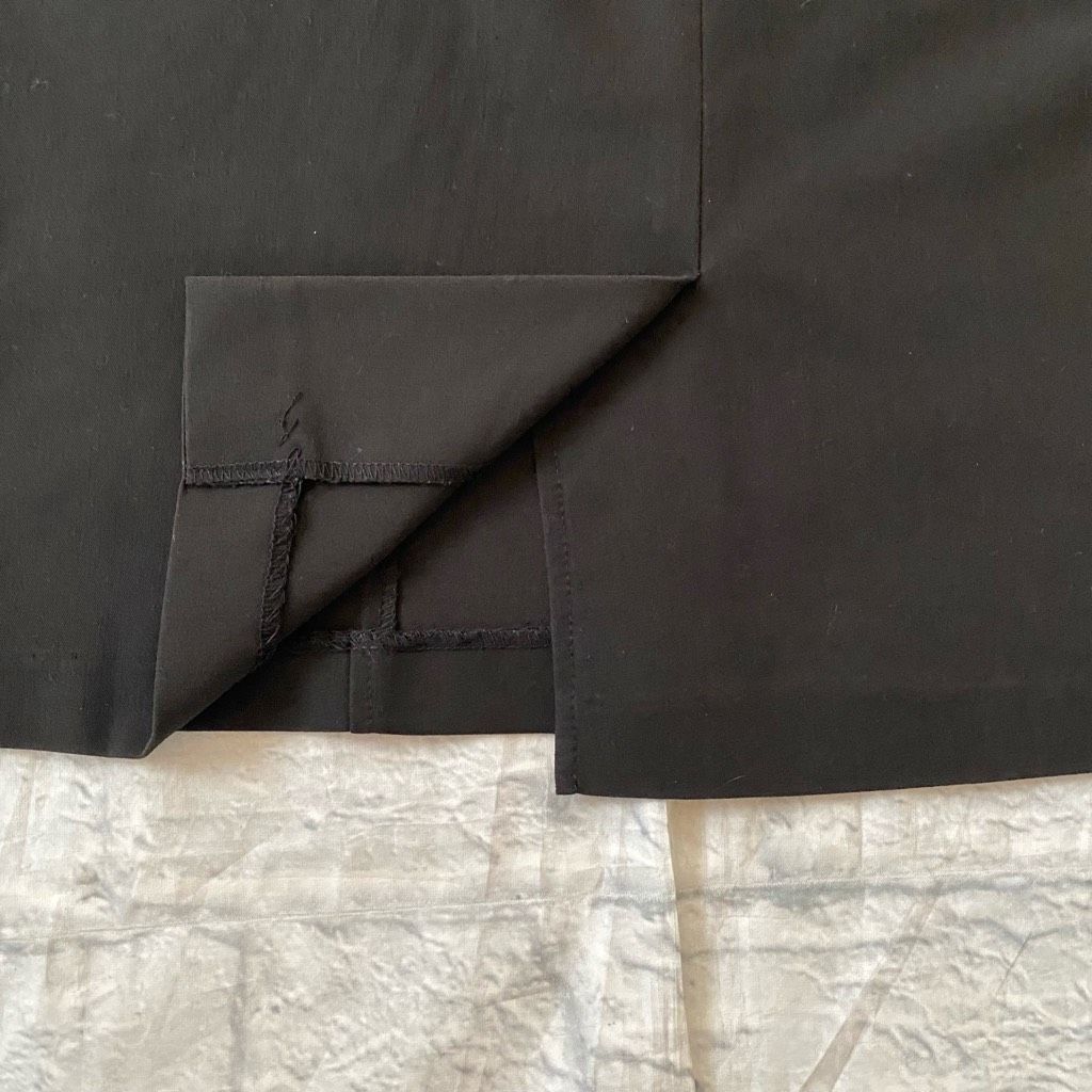 Other Studio 1940 women 8 black knee length skirt w/back slit Size 30" / US 8 / IT 44 - 4 Thumbnail