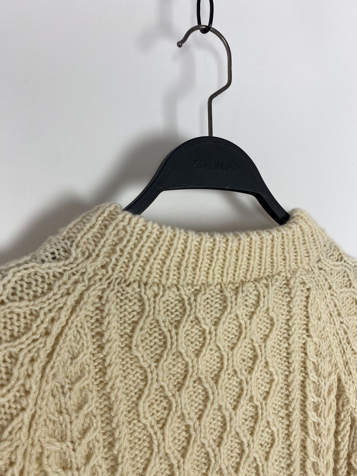 Vintage 60s 70s Vintage Aran Isles Wool Cable Knit Crewneck Sweater Size US L / EU 52-54 / 3 - 7 Thumbnail