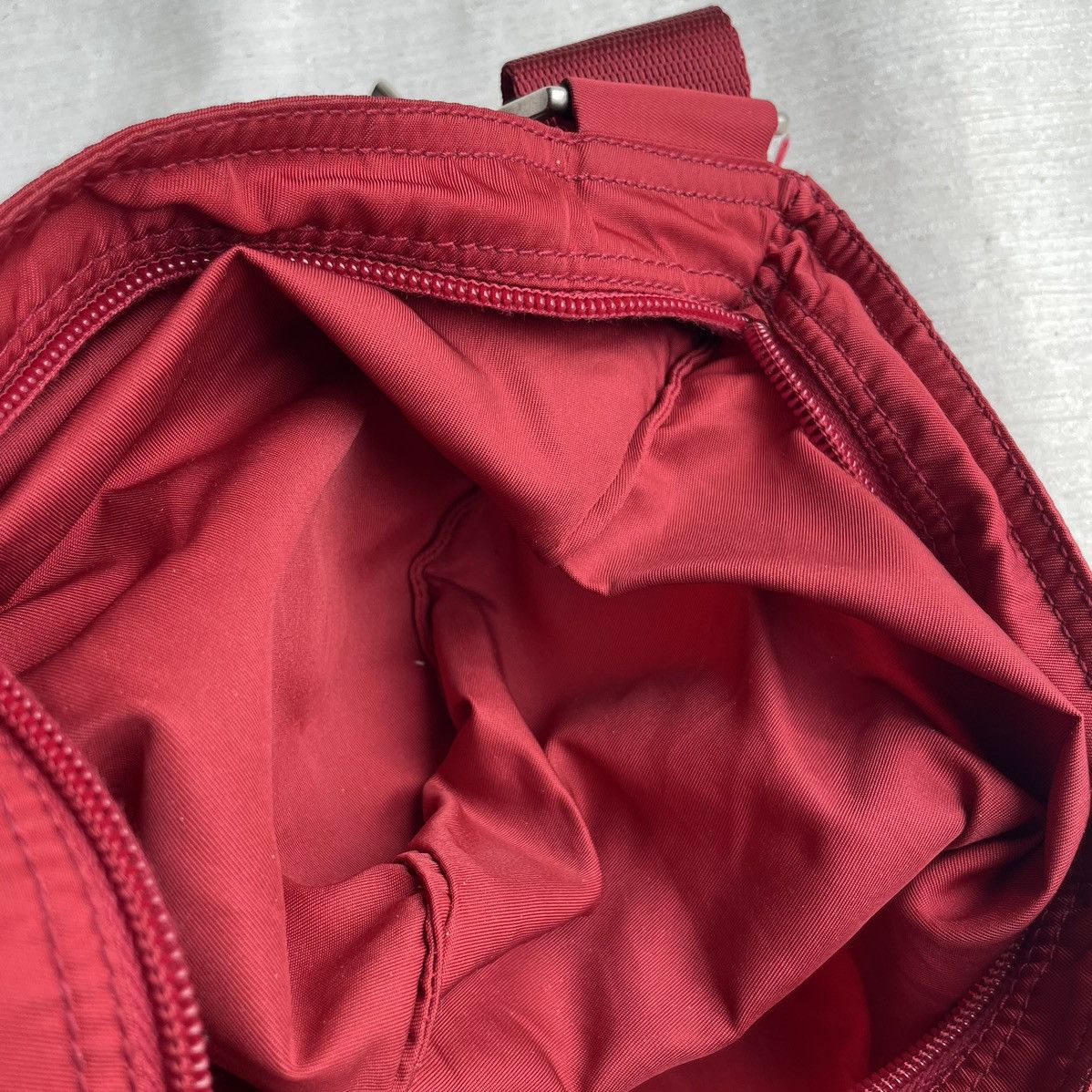 Prada Prada Red Tessuto Triangle Logo Nylon Crossbody Size ONE SIZE - 19 Thumbnail