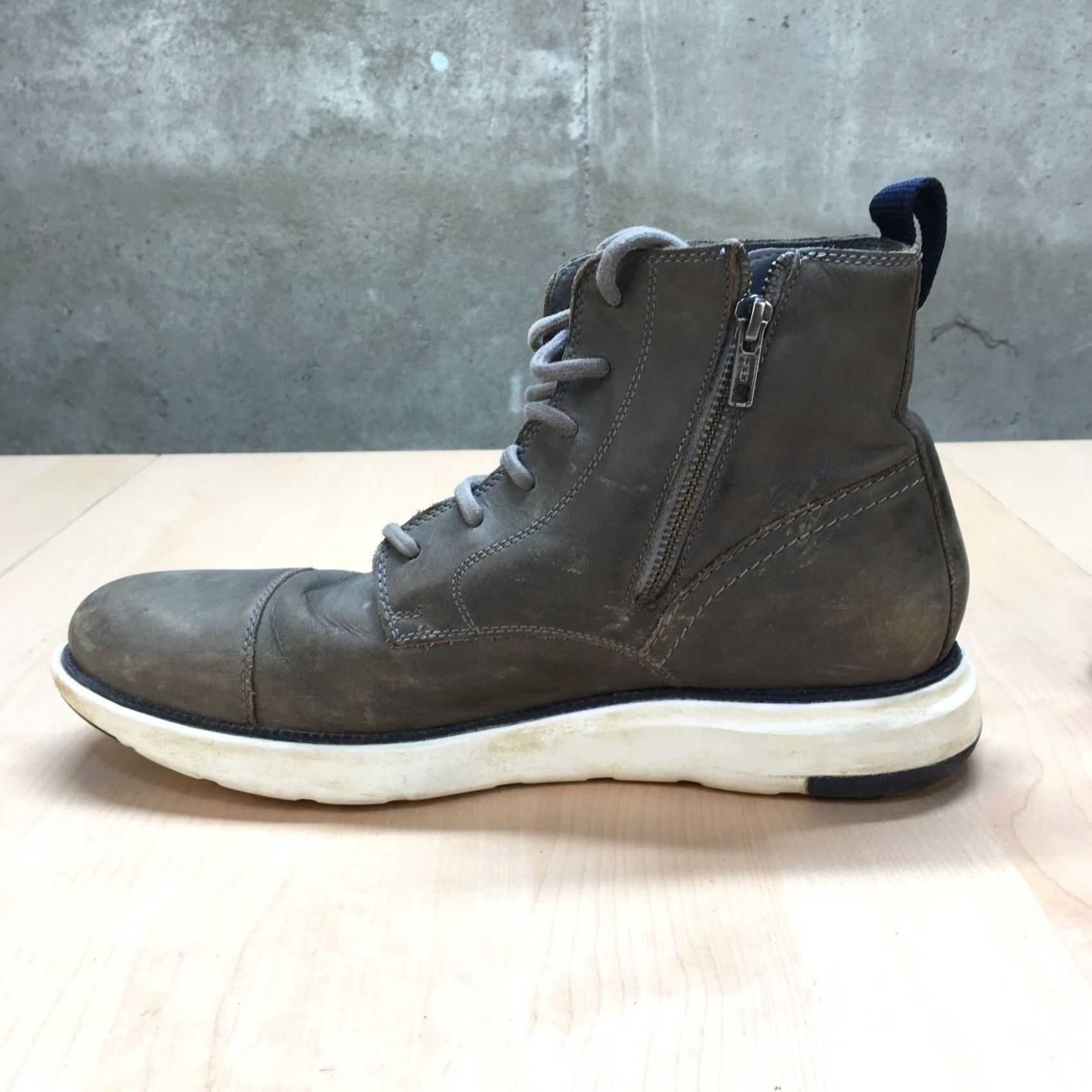 Cole Haan Cole Haan Grand Atlantic Leather Boot Mens 11 M Gray Comfort Grand Zip Everyday Chukka Boots Casual Shoes Size US 11 / EU 44 - 6 Thumbnail