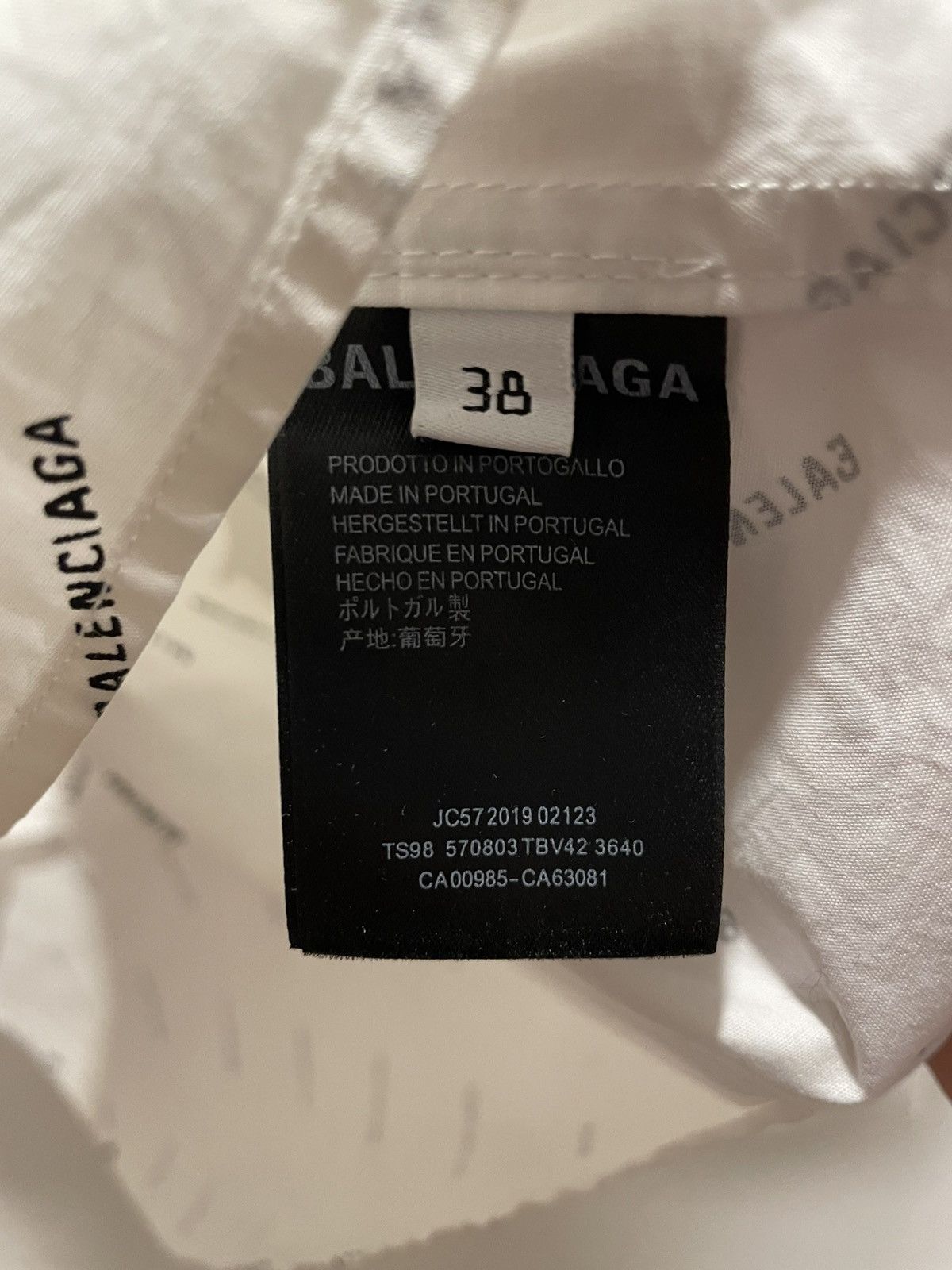 Balenciaga Balenciaga All-Over Logo Shirt Size US L / EU 52-54 / 3 - 7 Thumbnail