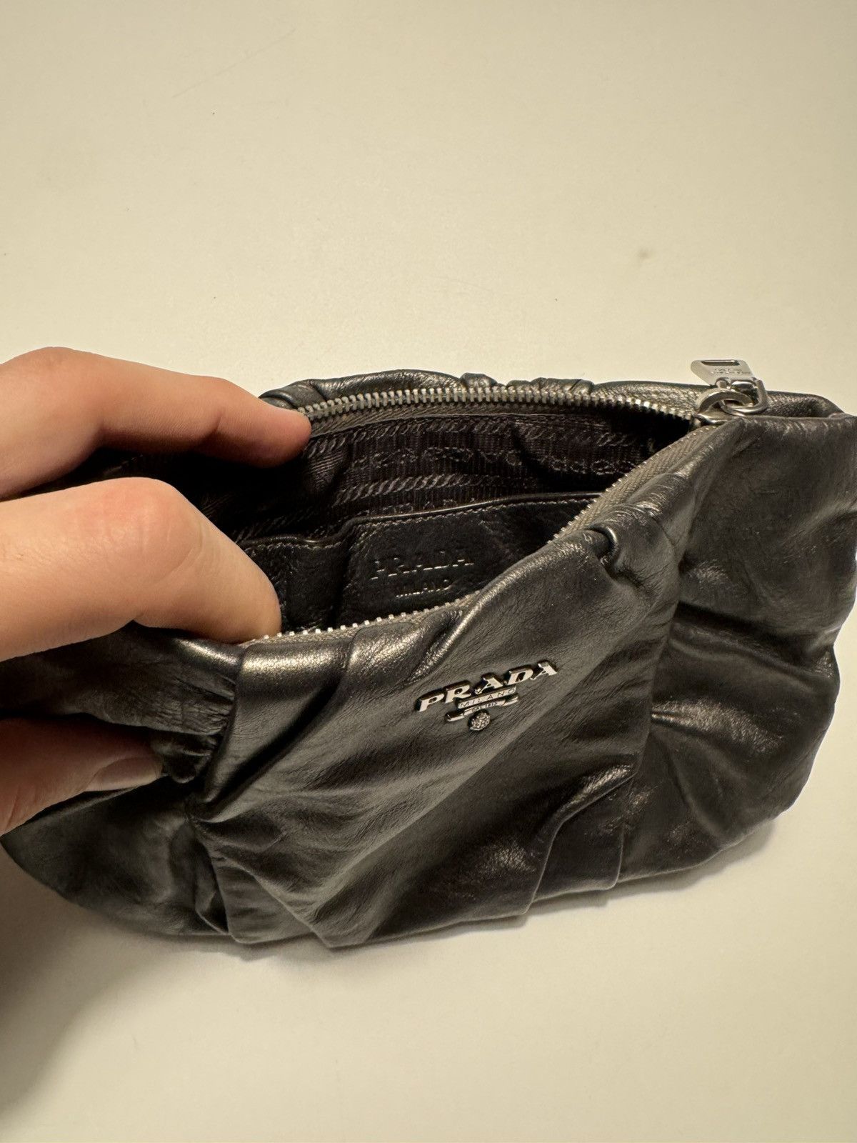Prada Prada Nappa Gaufre Zip Clutch Black Made in Italy Size ONE SIZE - 7 Thumbnail