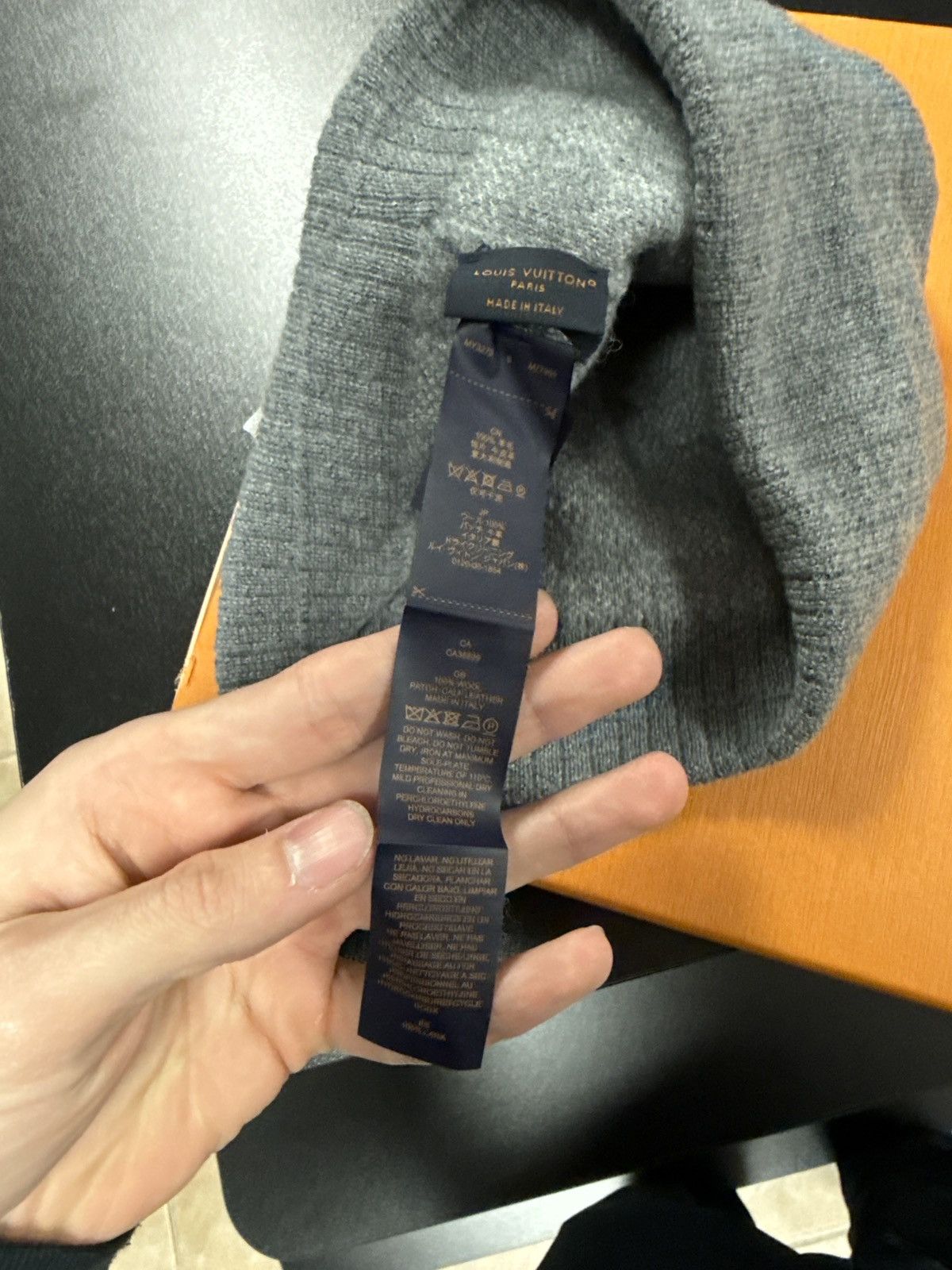 Louis Vuitton Louis Vuitton Grey Beanie Box + Reciept Size ONE SIZE - 19 Thumbnail