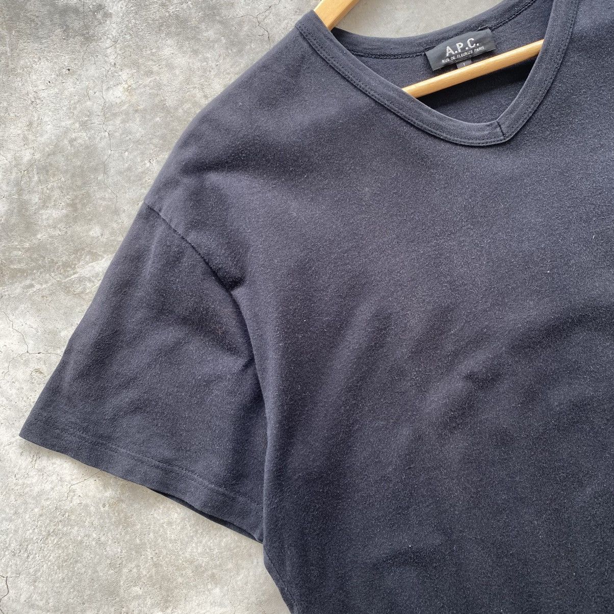 A.P.C. × Vintage A.P.C Black Tshirt (M) Size US M / EU 48-50 / 2 - 6 Thumbnail