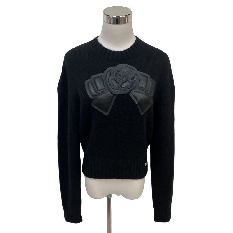Chanel Chanel Leather Camellia Sweater Size 40 Size M / US 6-8 / IT 42-44 - 1 Thumbnail
