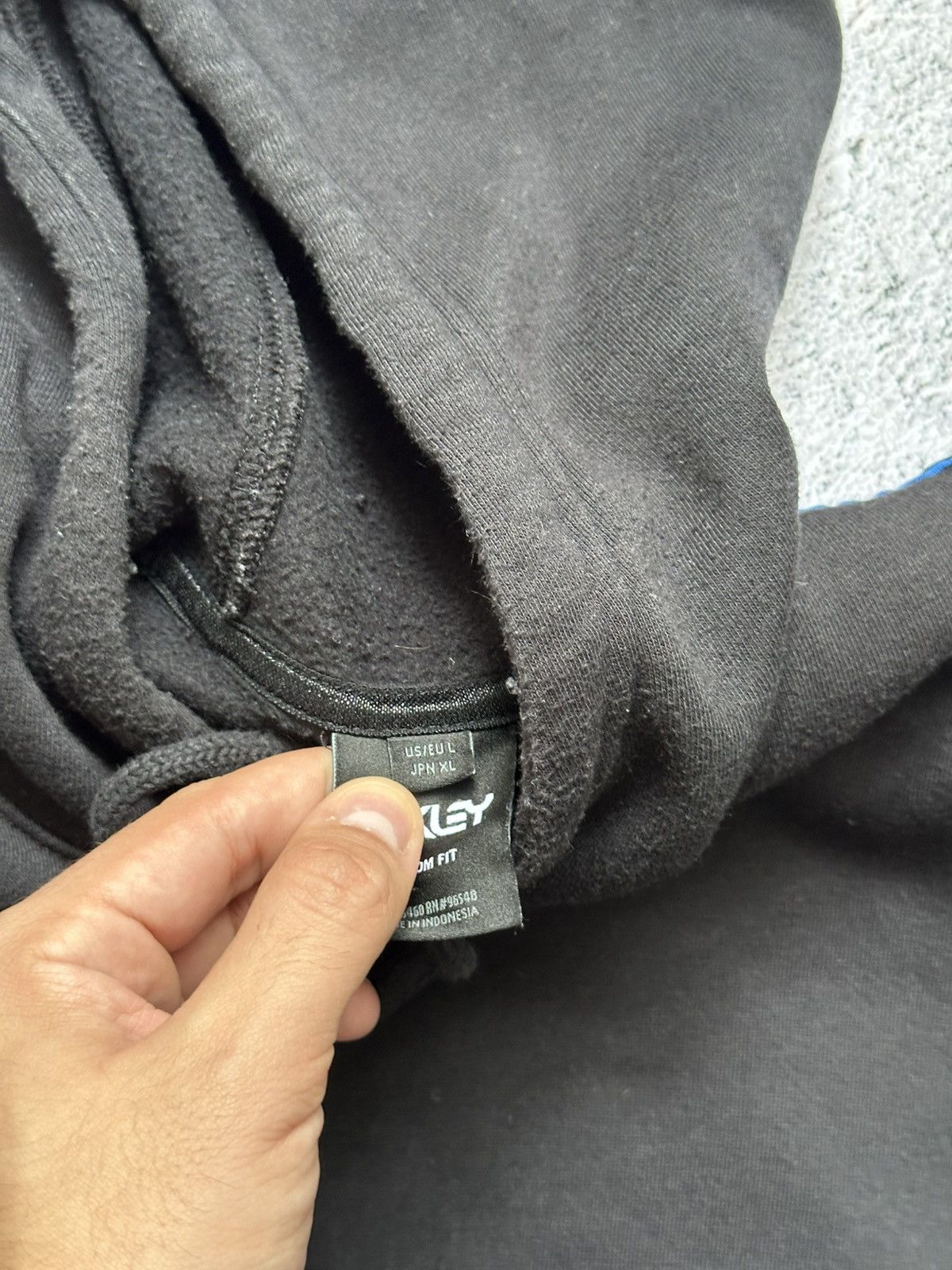 Oakley Men's Oakley Lampas Hoodie Black Centre Logo Size US M / EU 48-50 / 2 - 11 Thumbnail