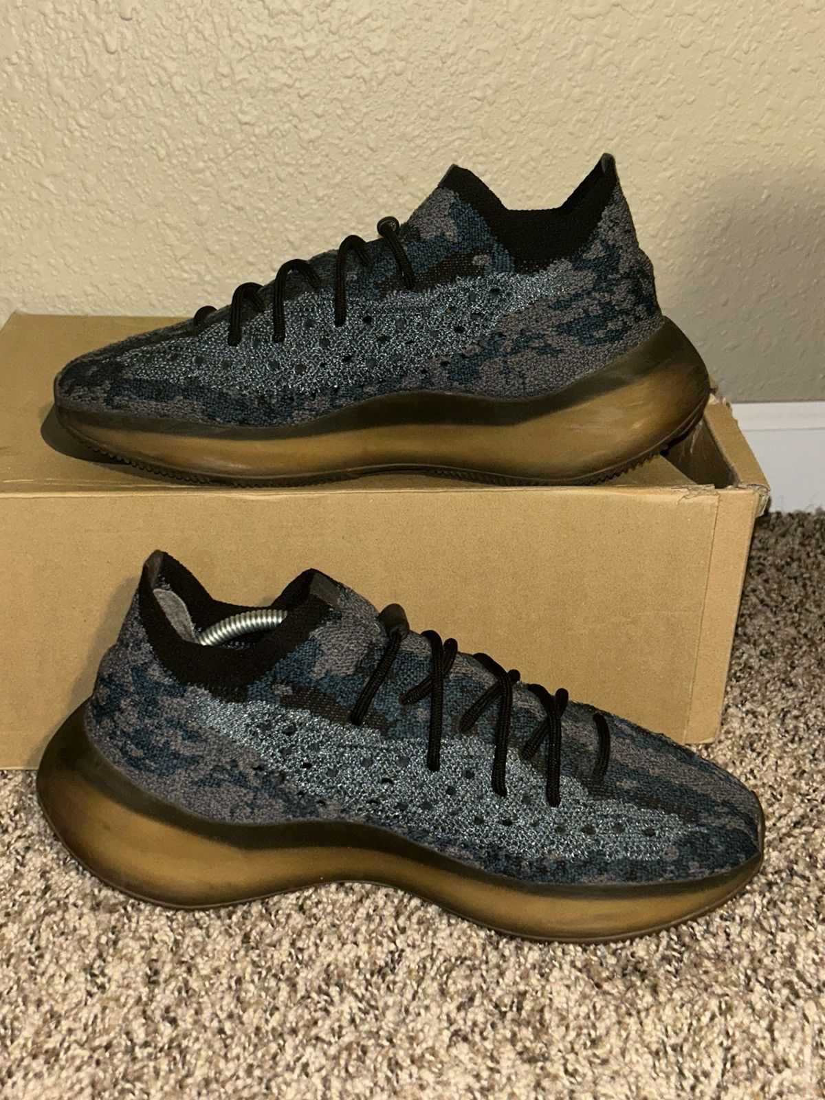 Yeezy Yeezy 380 Covellite Size US 10.5 / EU 43-44 - 2 Thumbnail