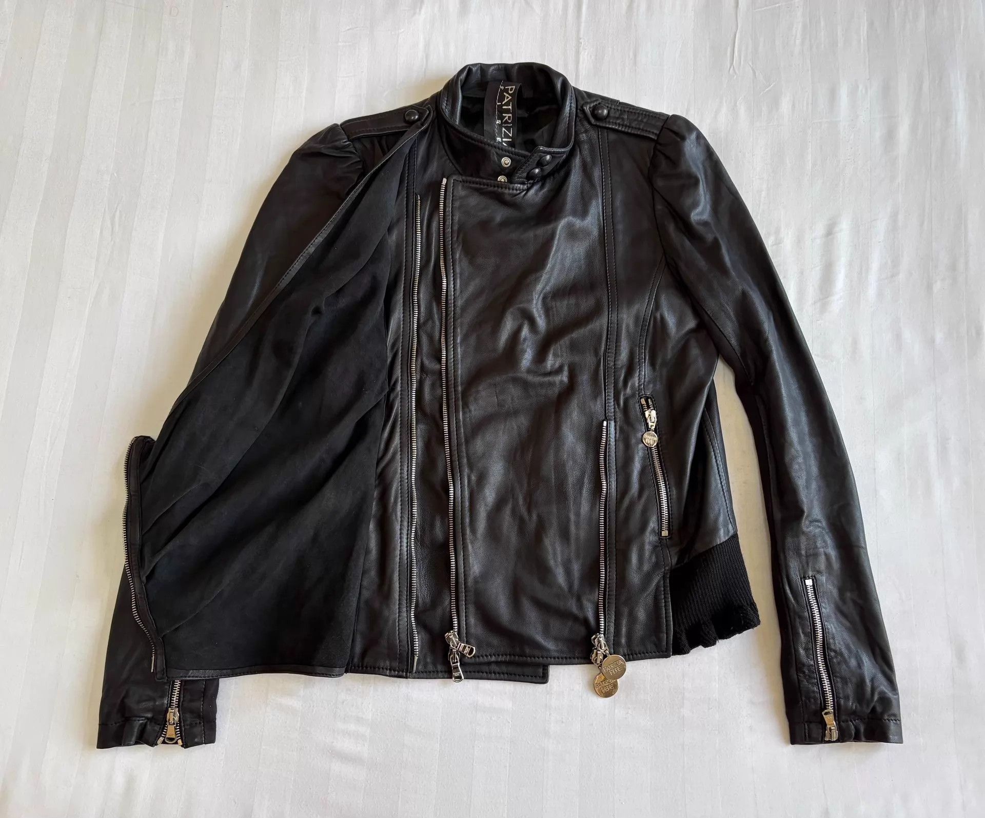 Patrizia Pepe Patrizia Pepe Vintage Lambskin Draped Collar Knit Jacket Size M / US 6-8 / IT 42-44 - 4 Thumbnail