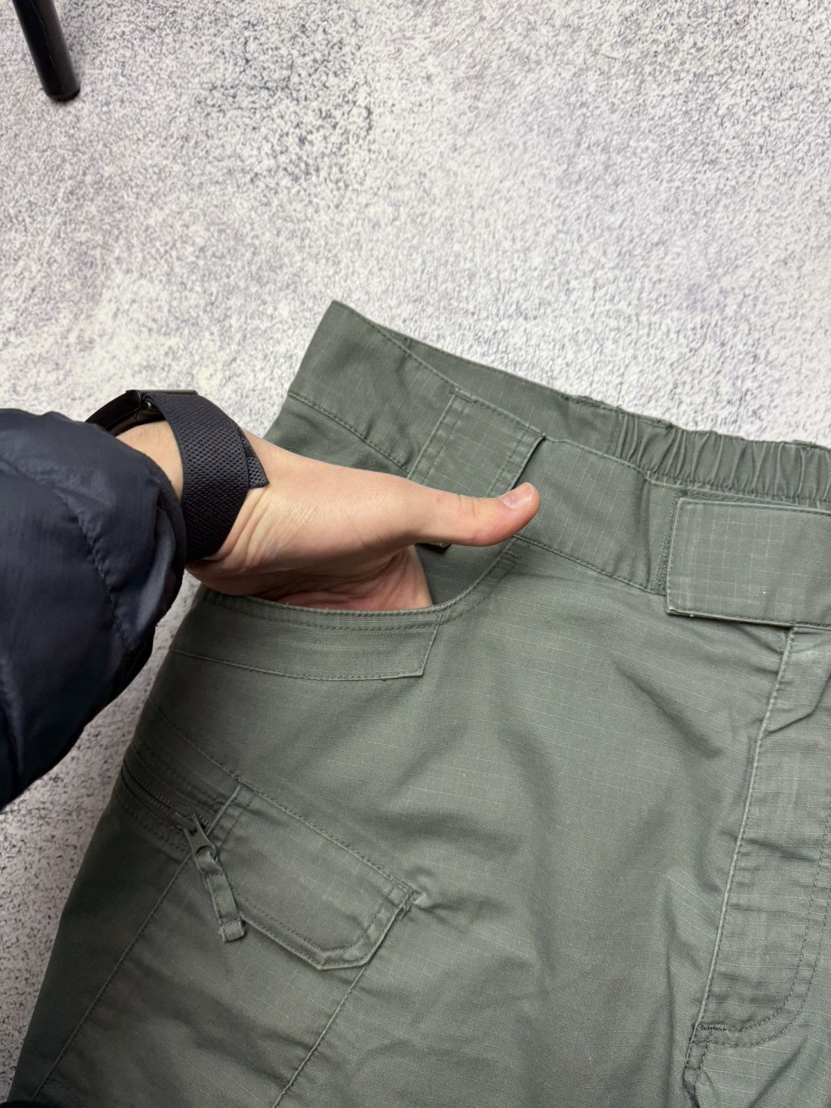 Vintage Mens Helikon-Tex Cargo Military Green Shorts Size US 38 / EU 54 - 6 Thumbnail