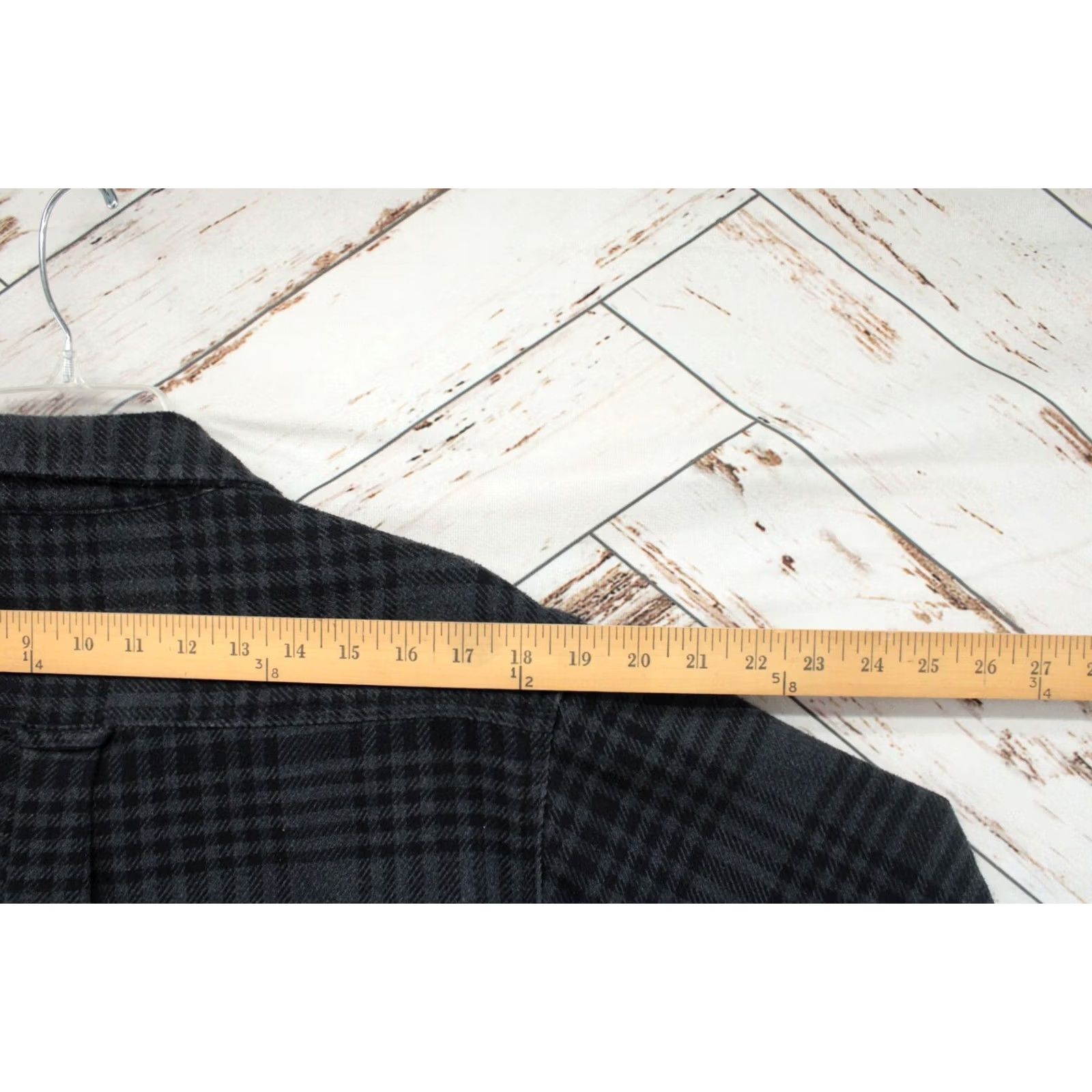 Orvis ORVIS Shirt Mens Large Heavy Flannel Gray Black Plaid Button Up Shacket Pockets Size US L / EU 52-54 / 3 - 6 Thumbnail