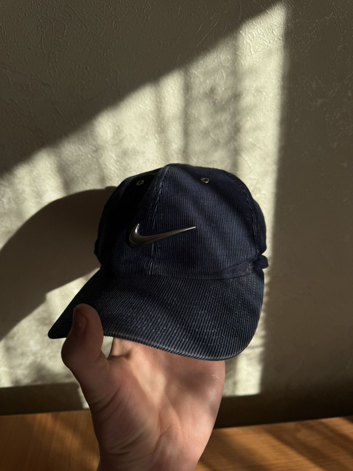 Nike Vintage Nike Corduroy Metal Swoosh Cap Navy/Green Underbrim Size ONE SIZE - 5 Thumbnail