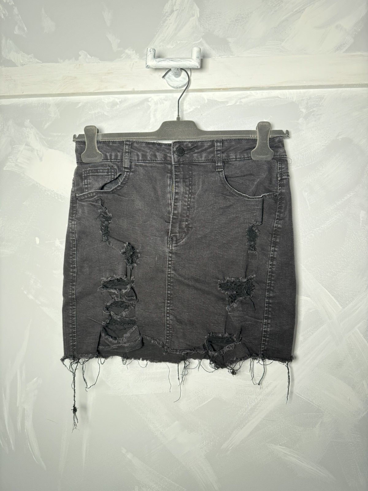 Vintage Streetwear Essentials Black Ripped Distressed Jean Skirt Emo Size 30" / US 8 / IT 44 - 1 Thumbnail