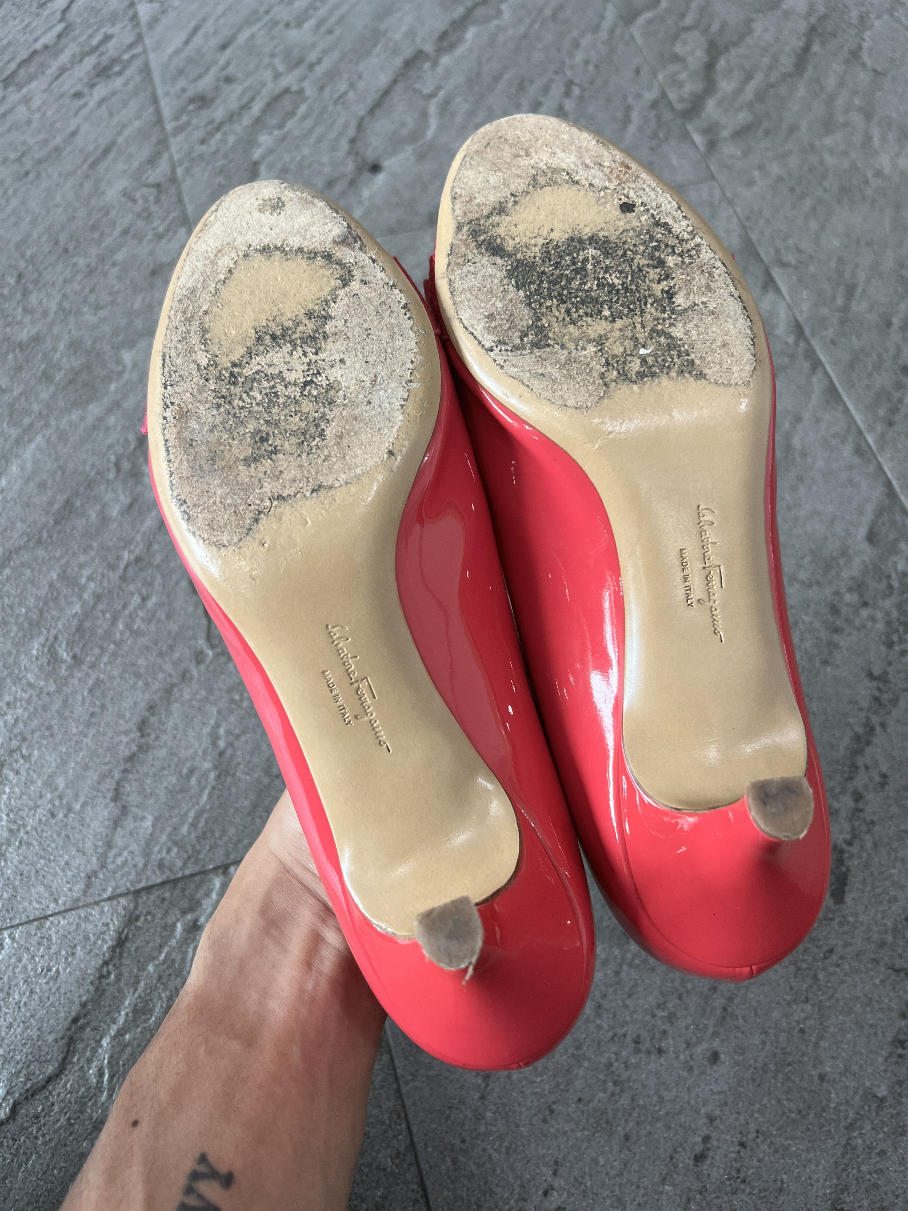 Salvatore Ferragamo Ferragamo Vara Patent Fuchsia Heels Size 7D Size US 7 / IT 37 - 8 Thumbnail
