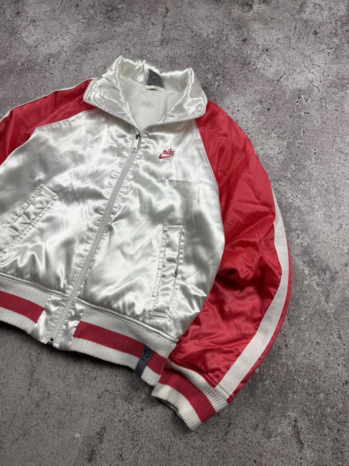 Nike VINTAGE NIKE Y2K BIG SWOOSH LOGO NYLON BOMBER PINK JACKET Size S / US 4 / IT 40 - 6 Thumbnail
